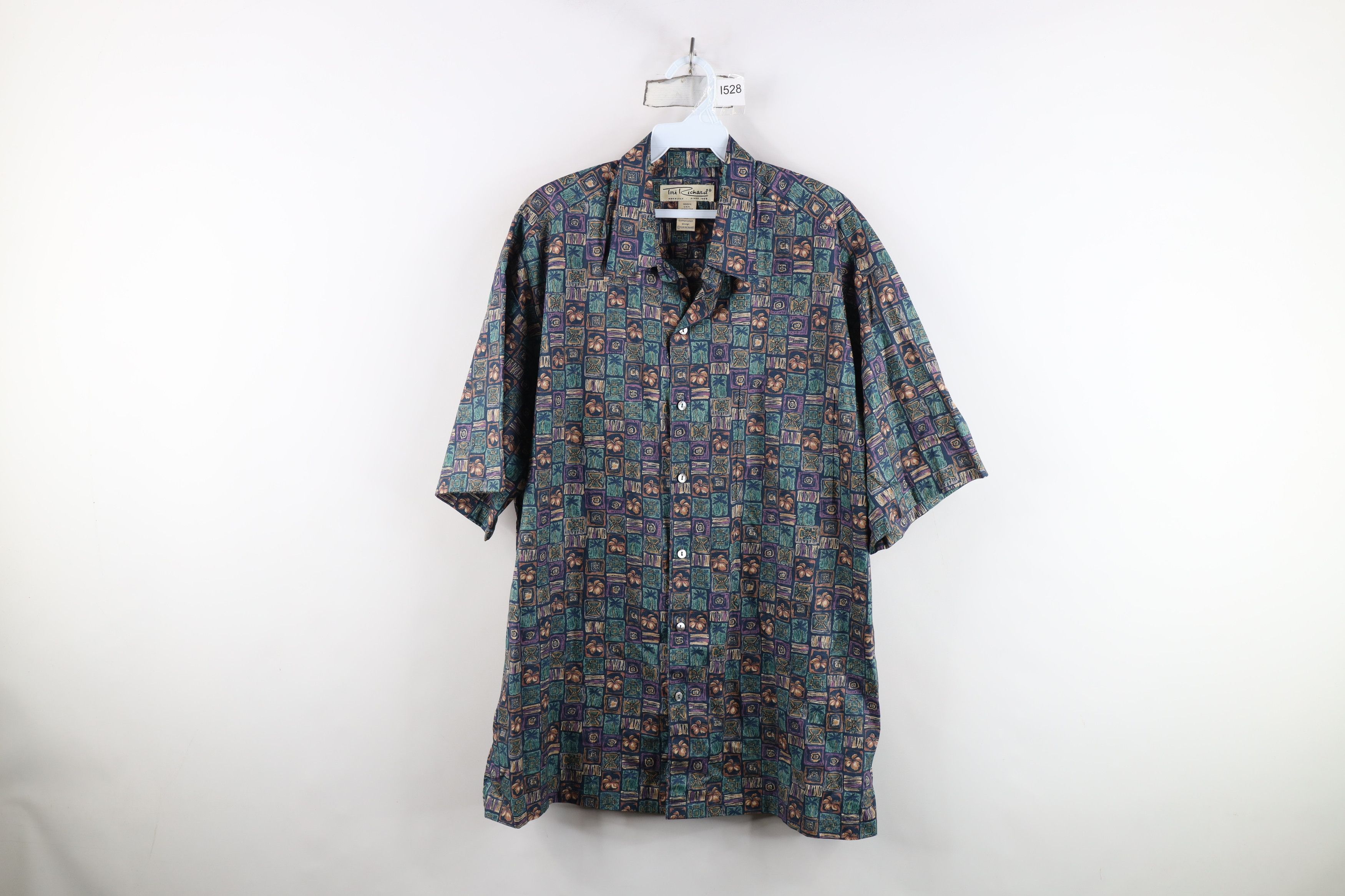 Vintage Vintage 90s Streetwear Flower Luau Hawaiian Button Shirt USA Size US L / EU 52-54 / 3 - 1 Thumbnail