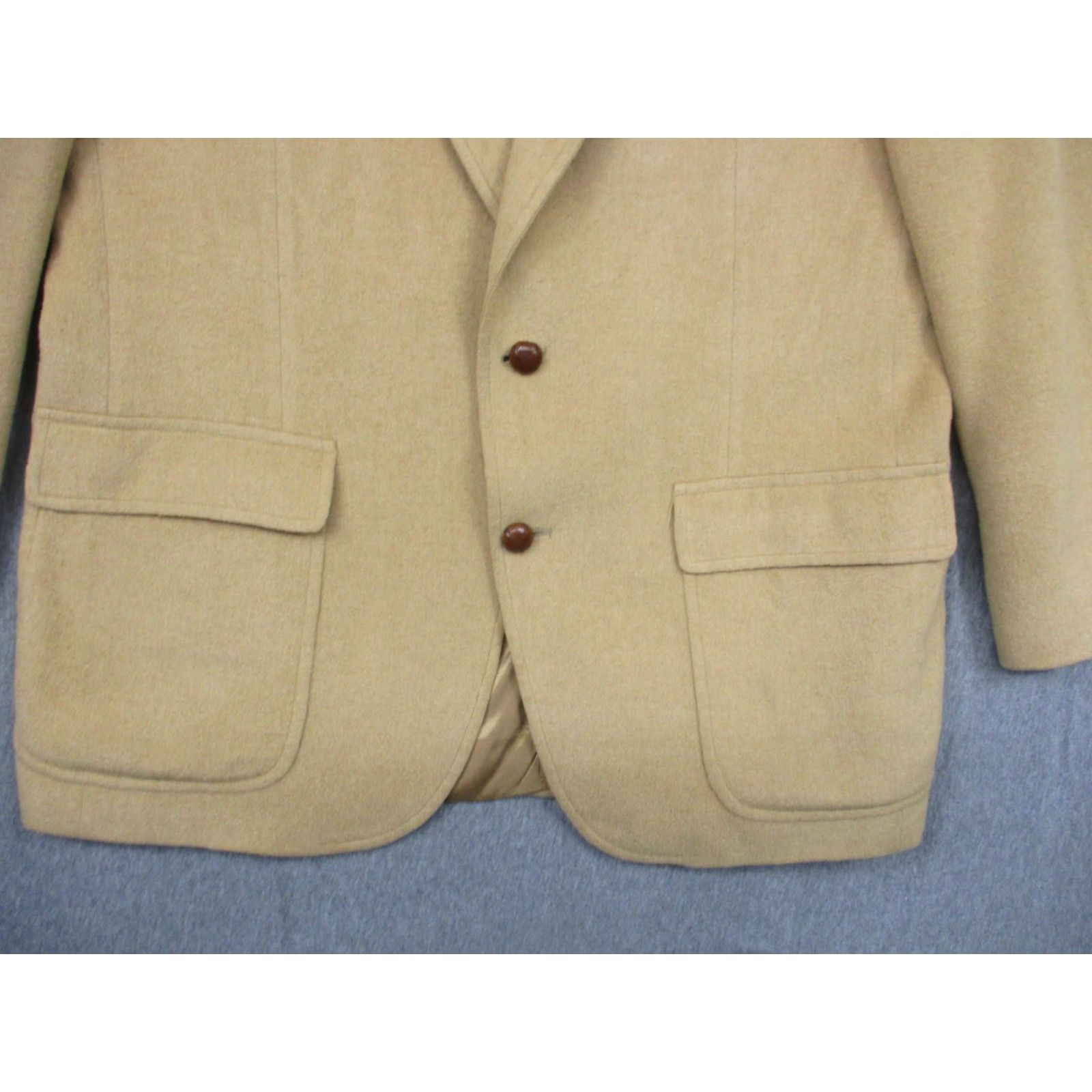 Camel VINTAGE Mark Shale Sport Coat Jacket Two-Button 2 Piece Mens 42R Camel Hair Tan Beige Notch Lapel Made USA Size US S / EU 44-46 / 1 - 2 Thumbnail