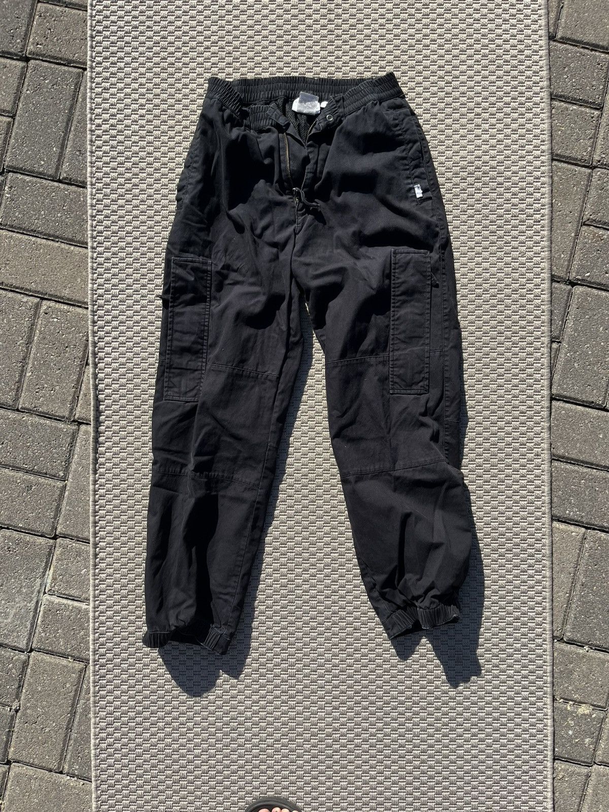 thisisneverthat thisisneverthat black cargo pants Size US 29 - 2 Thumbnail