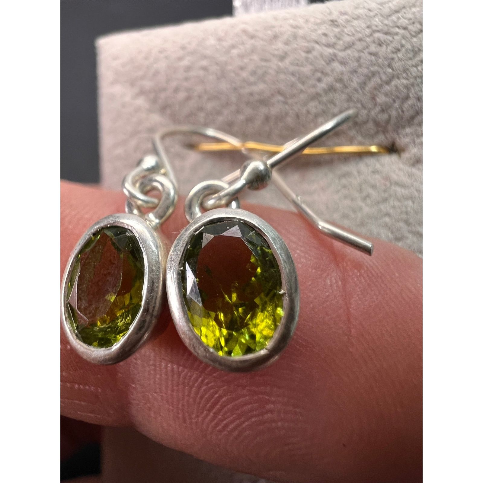 Other NEW Peridot sterling silver dangle earrings Size ONE SIZE - 6 Thumbnail