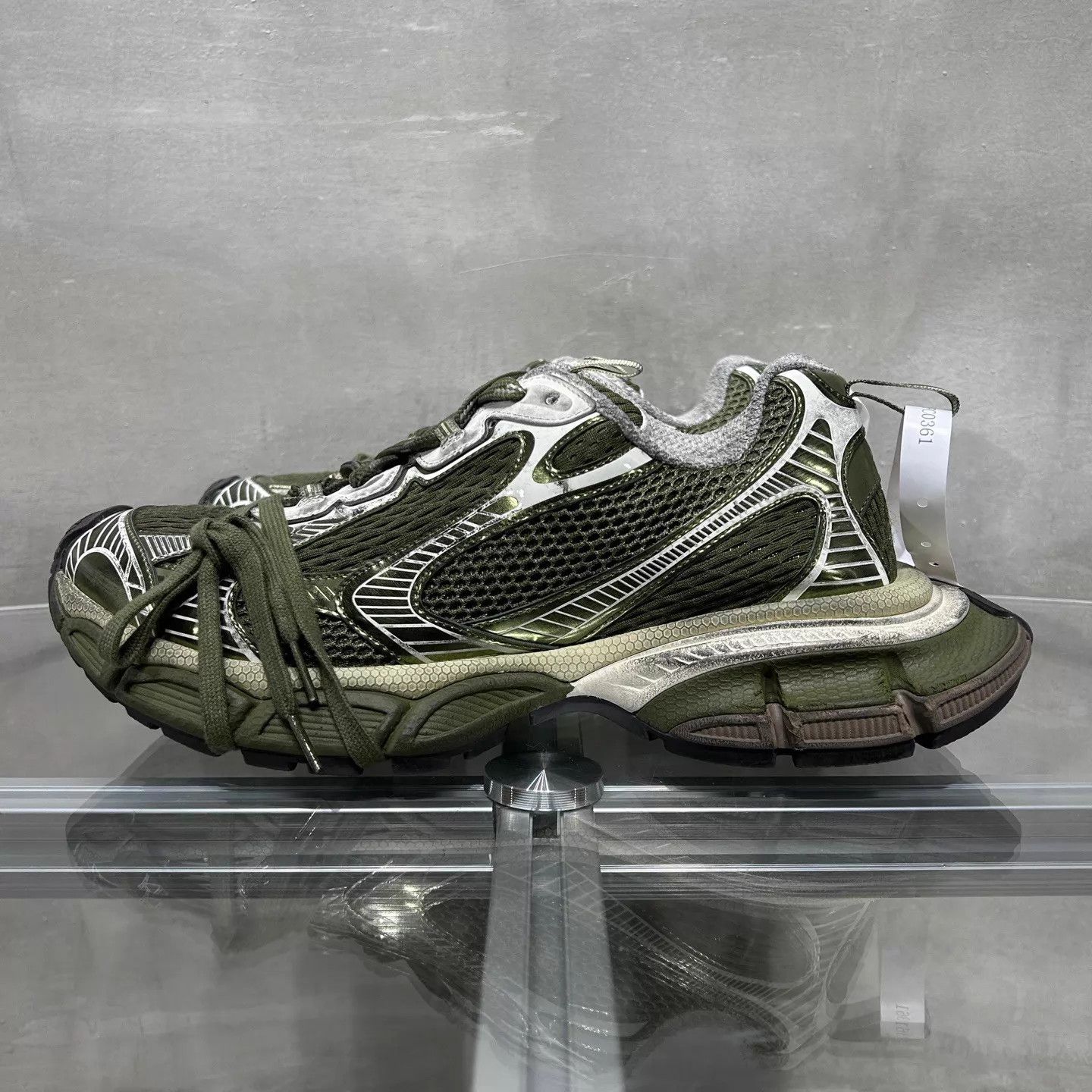 Balenciaga Balenciaga 3XL Distressed Dad Sneakers Olive Green EU44 Size US 11 / EU 44 - 3 Thumbnail