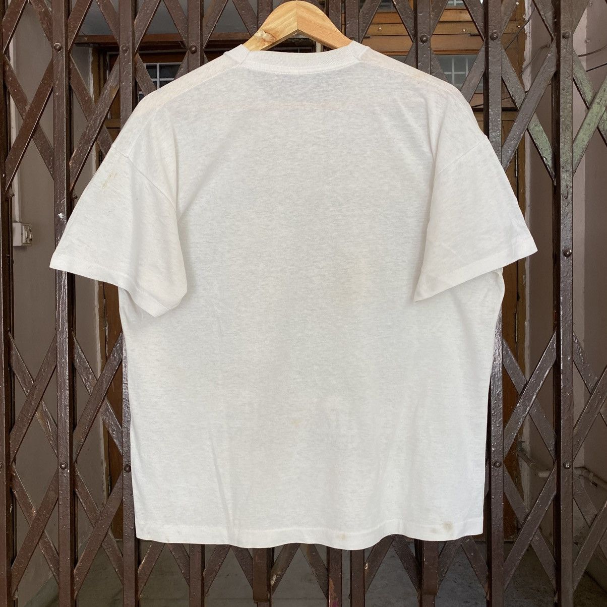 Pink Floyd Vintage 90s Pink Floyd "The Division Bell" Tour T-shirt Size US L / EU 52-54 / 3 - 6 Thumbnail