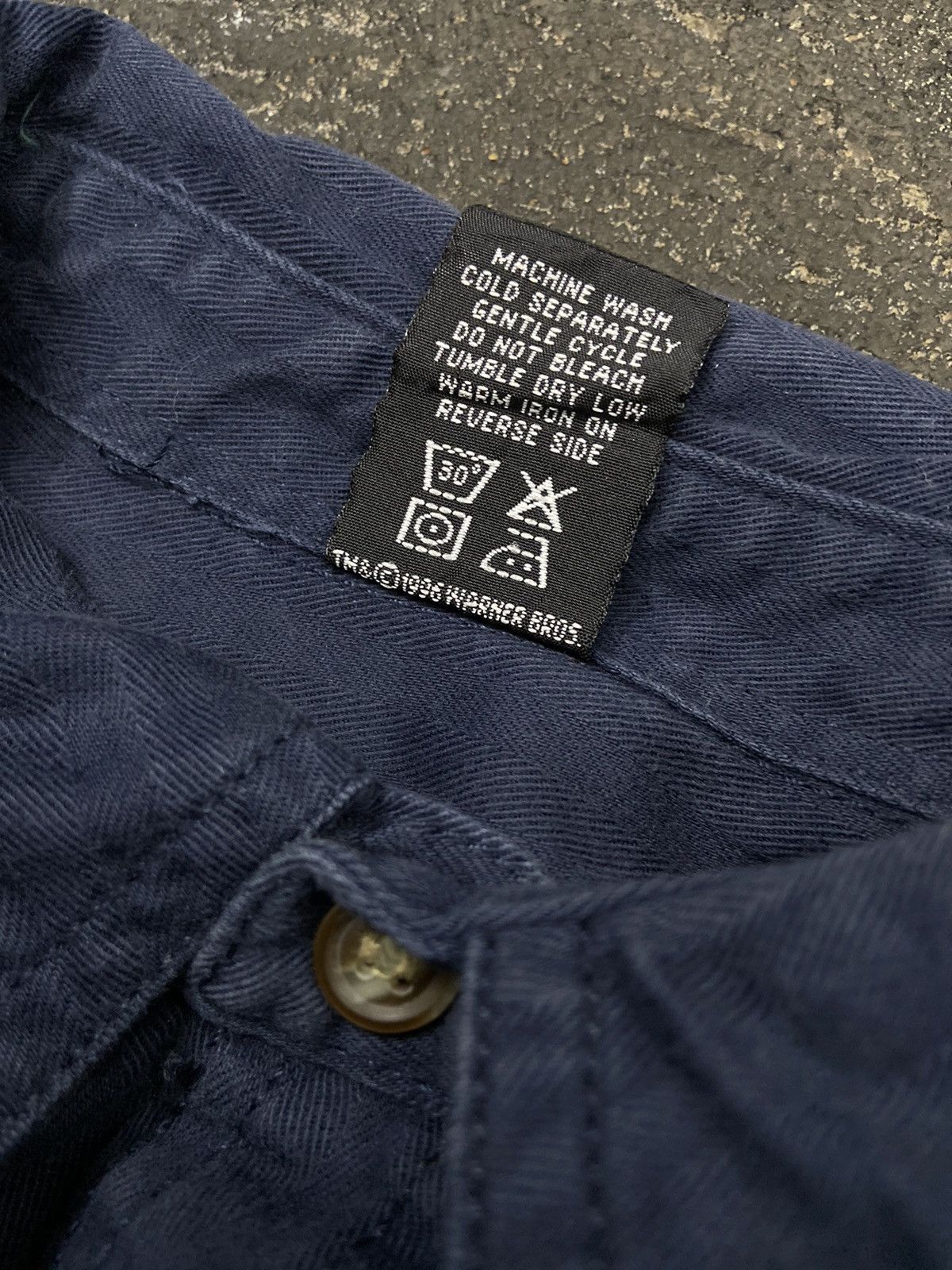 Designer × Vintage × Warner Bros Vintage Warner Bros Shirts Button Up Size US S / EU 44-46 / 1 - 6 Thumbnail