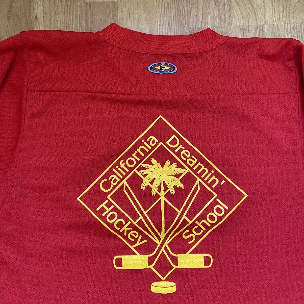 Vintage Vintage Easton California Dreamin’ Hockey School Jersey S Size US S / EU 44-46 / 1 - 4 Thumbnail