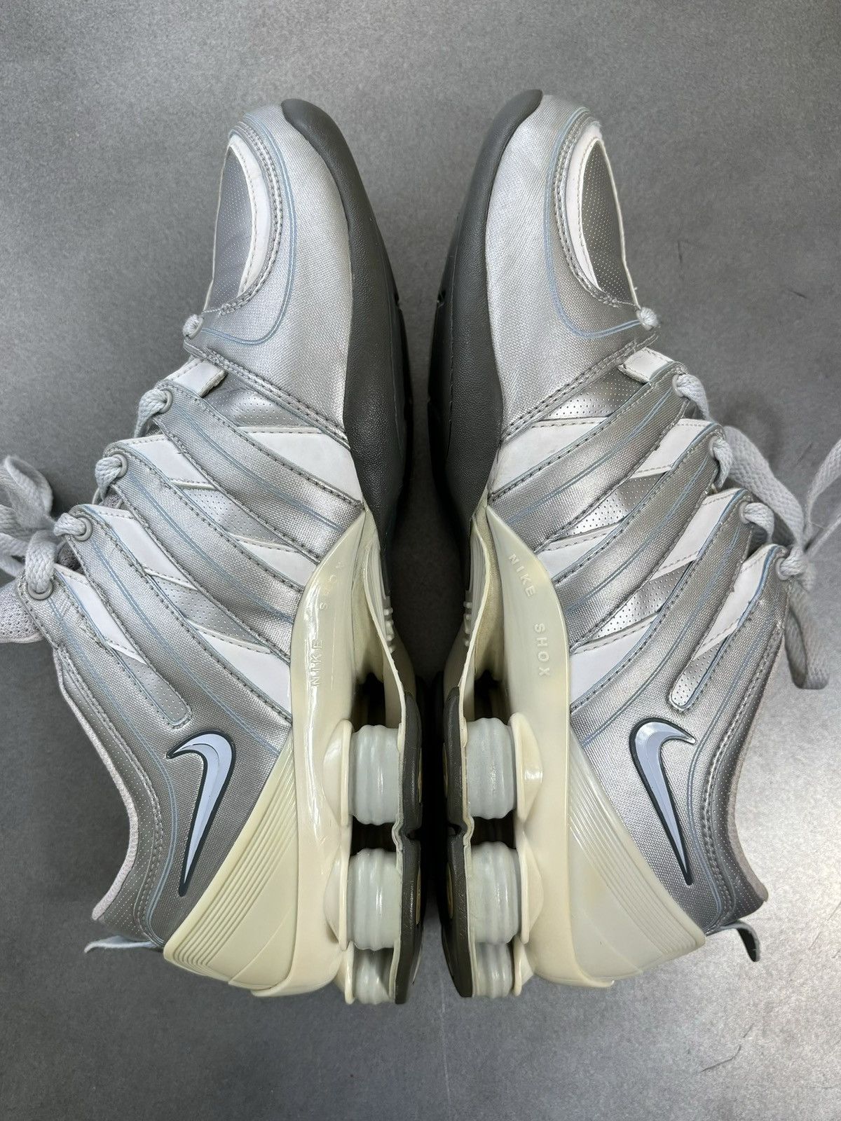Nike 2006 Nike Shox MC 2000s Vintage 313764-041 Y2K Ballerina Wmn Size US 9.5 / IT 39.5 - 14 Thumbnail