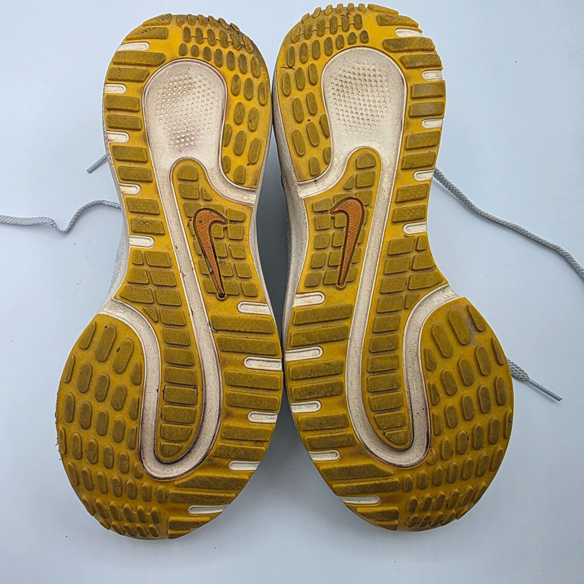 Nike Nike React Escape Run Women Size 6 Running Shoes Barely Gree Size US 9 / IT 39 - 8 Thumbnail