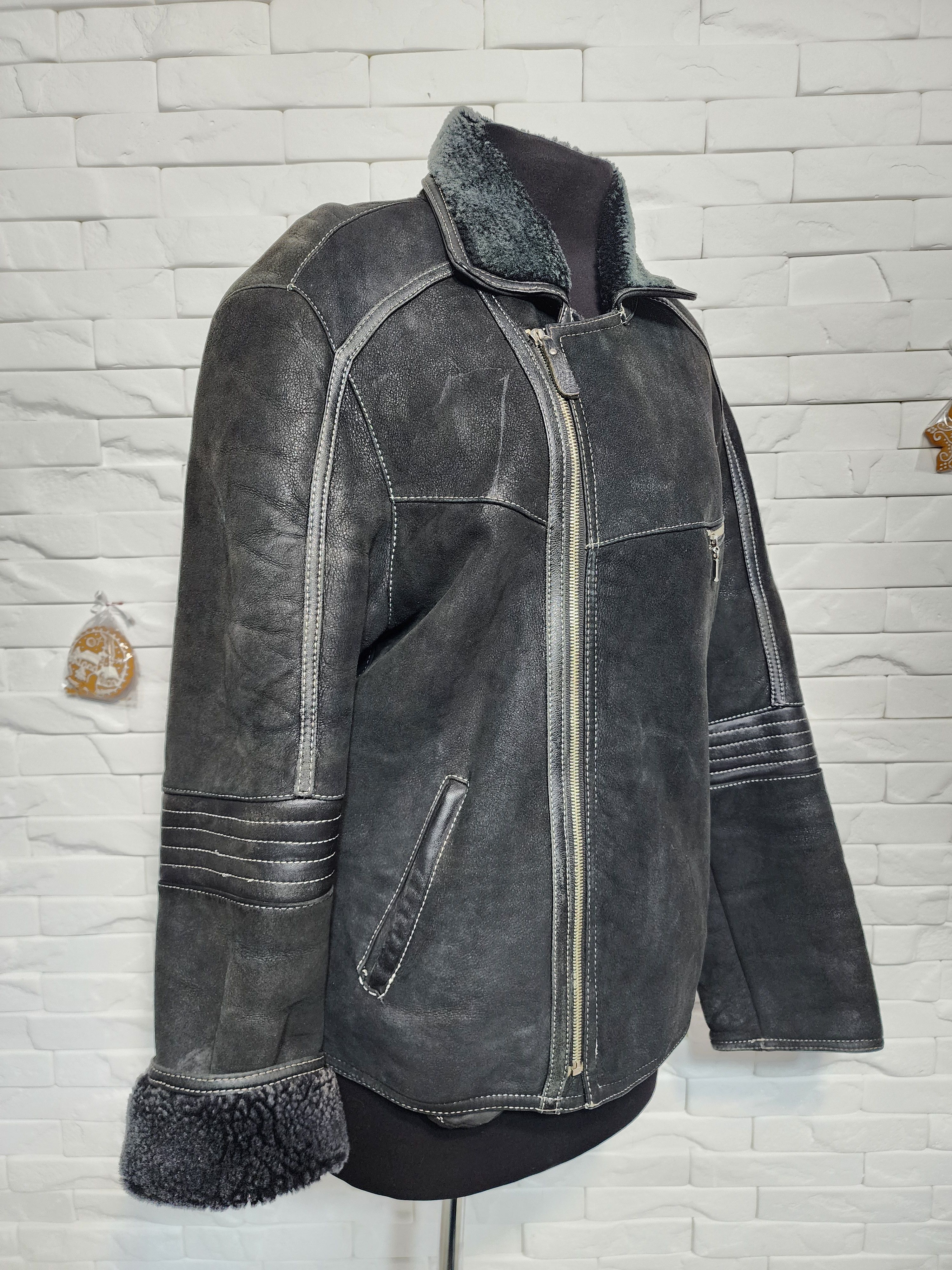 Furla Men's Black Sheepskin Coat: Genuine Fur Jacket with Zipper Size US L / EU 52-54 / 3 - 4 Thumbnail