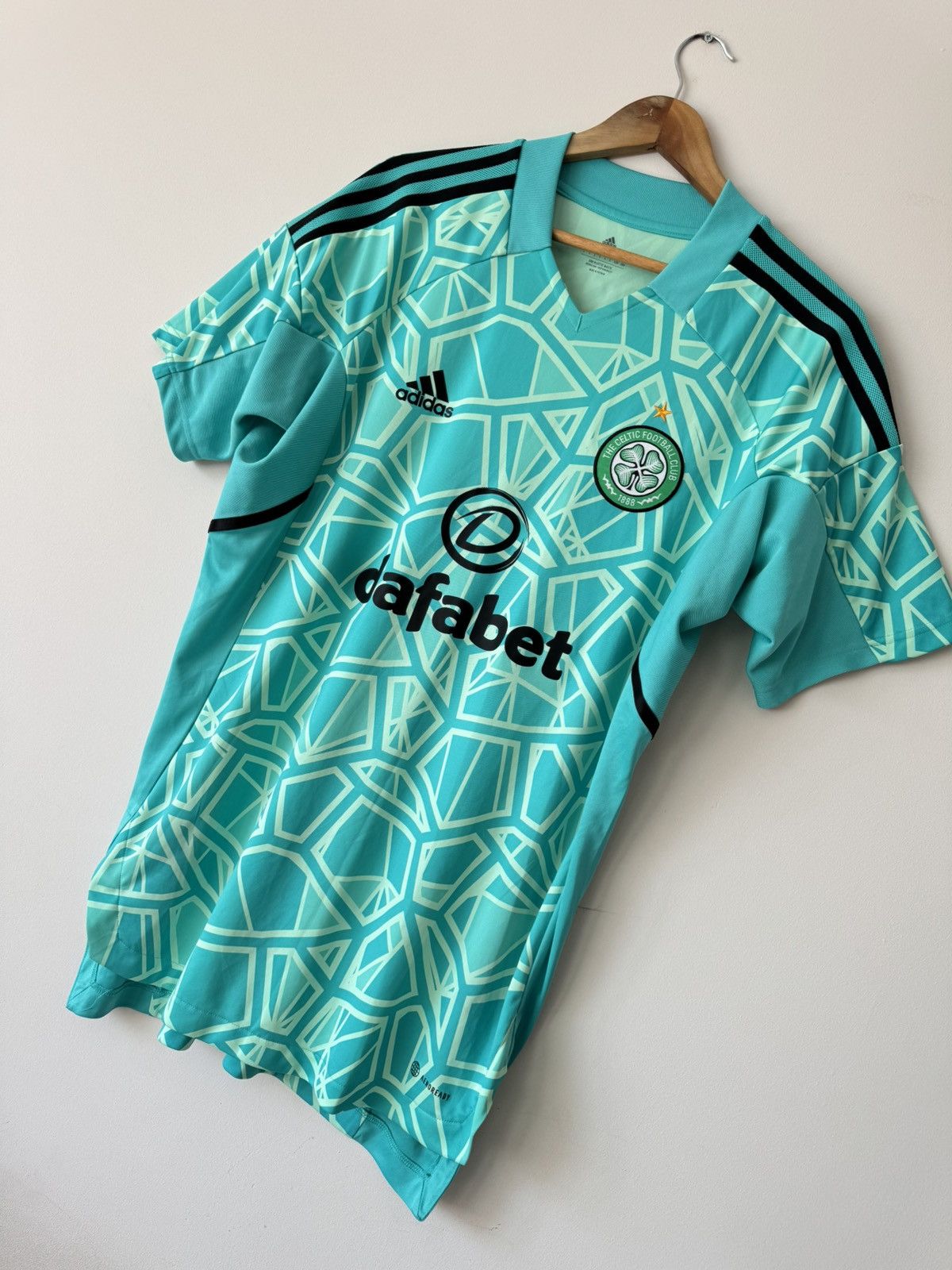 Adidas Celtic 2022-2023 Soccer Goalkeeper Jersey Adidas Shirt Kit Size US L / EU 52-54 / 3 - 3 Thumbnail