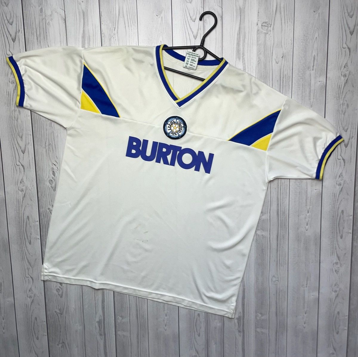 Vintage Vintage Leeds United soccer jersey size M logo retro Size US M / EU 48-50 / 2 - 1 Thumbnail