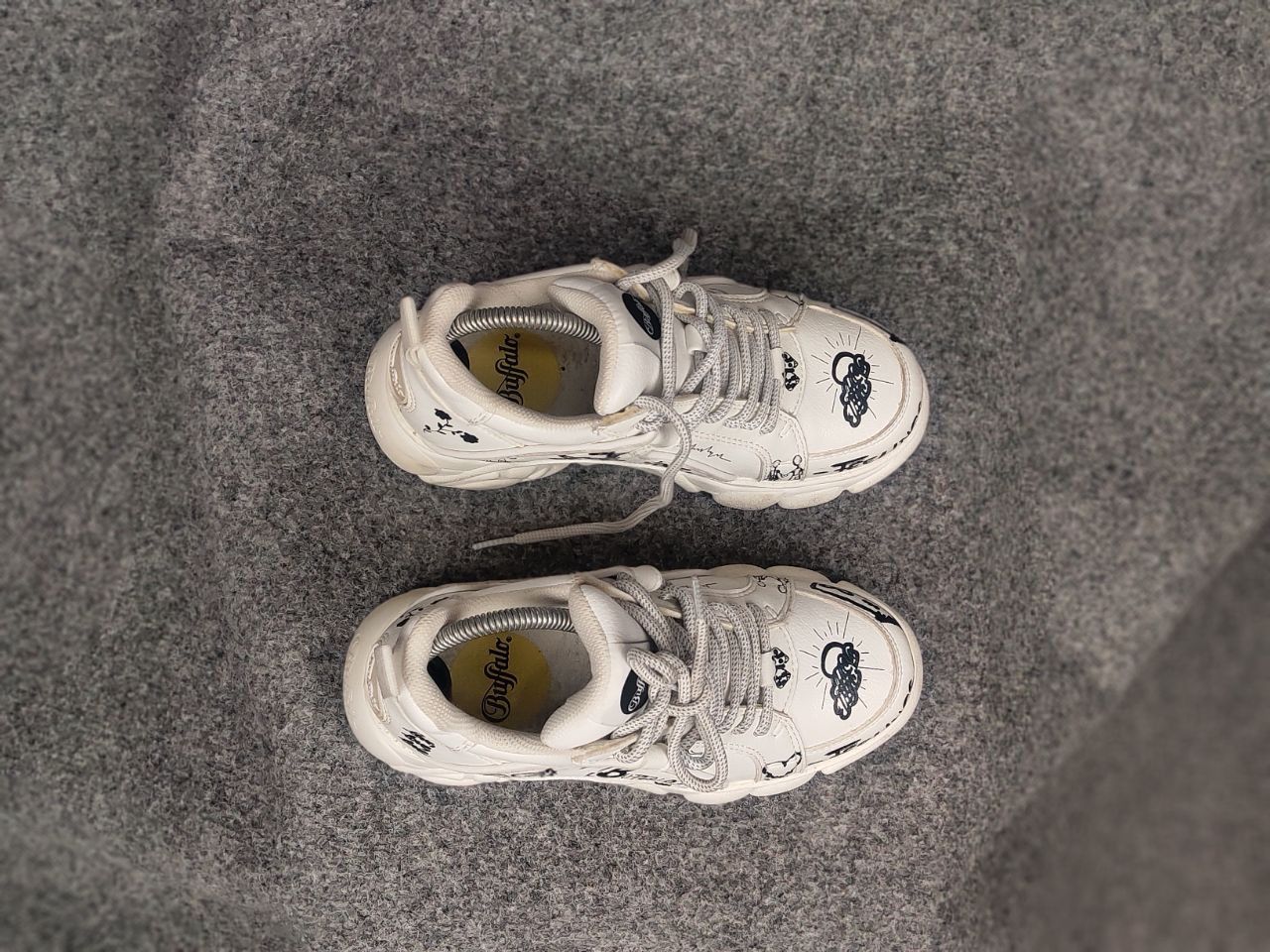 Buffalo London Buffalo Superge Cld Corin Oversized Paint Logo Sneakers Size US 6.5 / IT 36.5 - 2 Thumbnail