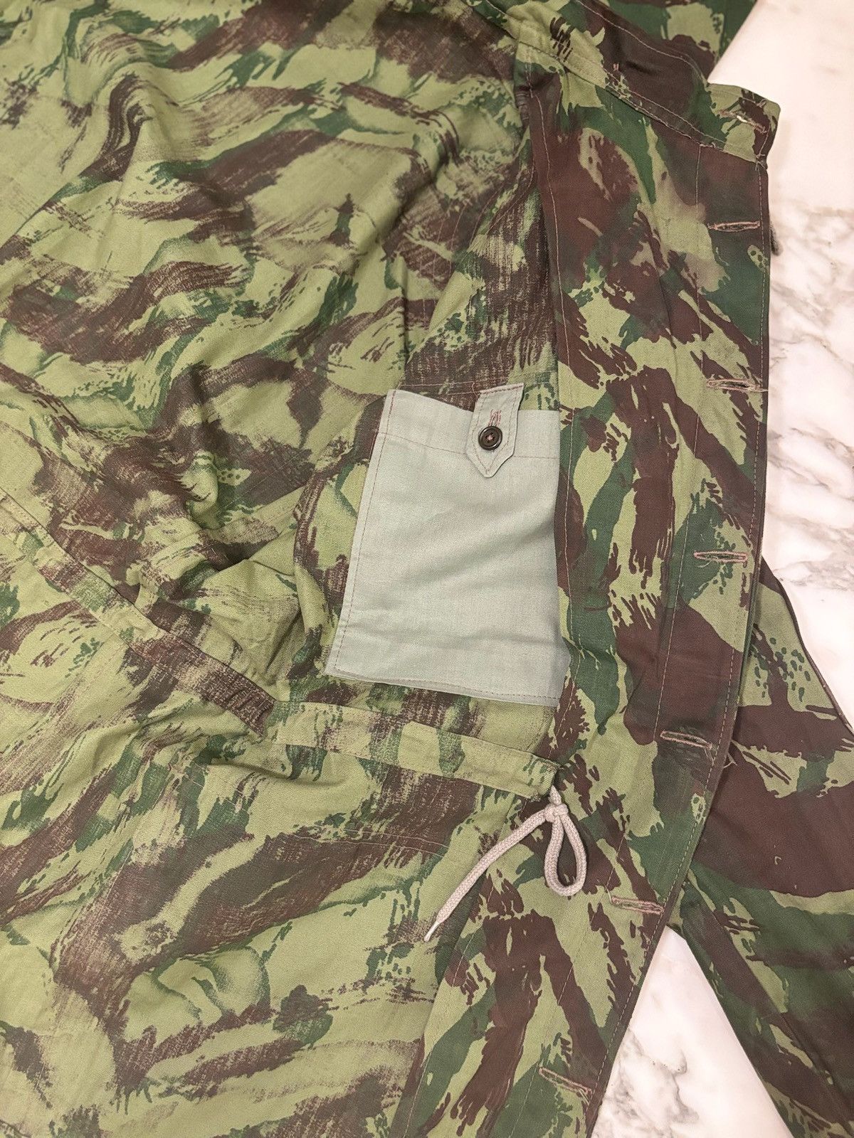 Other 1980s Portuguese Brushstroke Camo Field Jacket Size US L / EU 52-54 / 3 - 9 Thumbnail