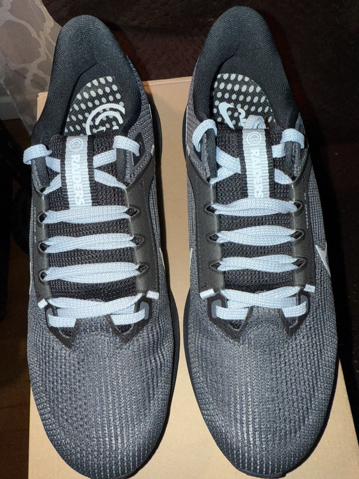 Nike Nike Air Zoom Pegasus 40 NFL “Las Vegas Raiders” New in Box! Size US 8.5 / EU 41-42 - 10 Thumbnail