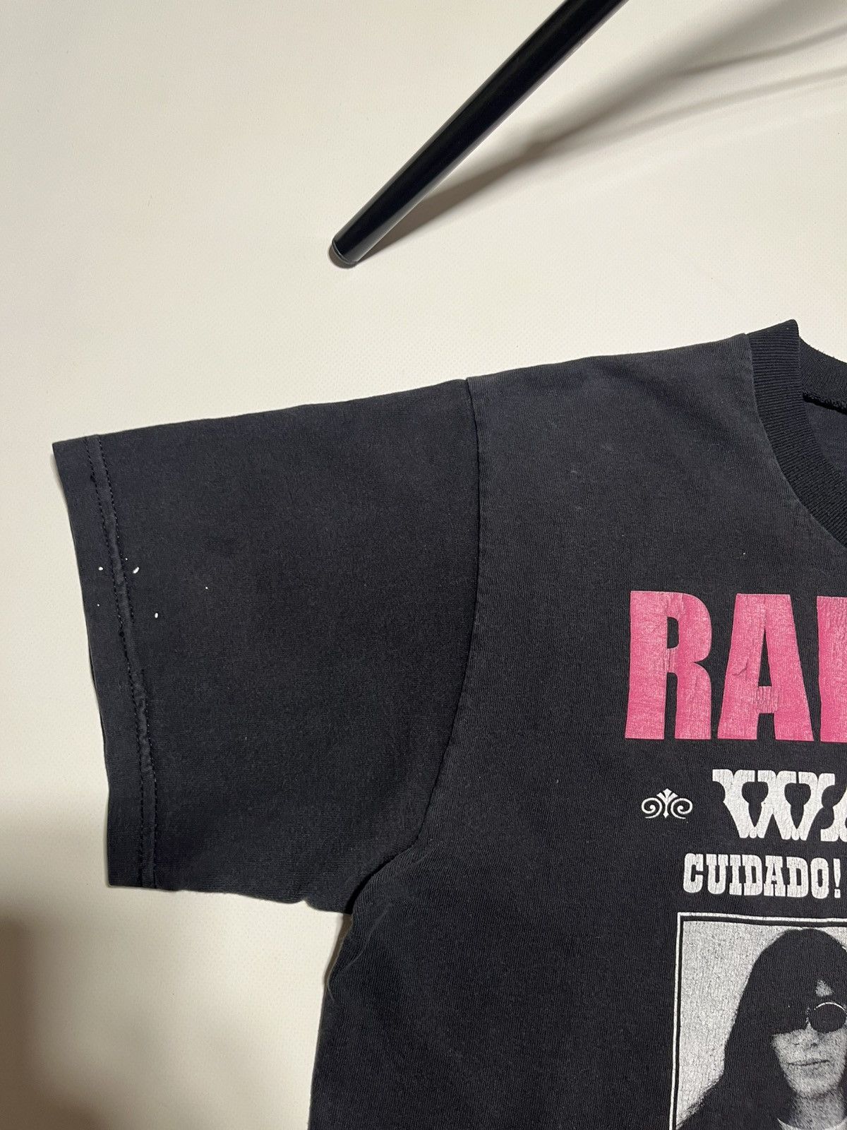 Band Tees 90s RAMONES Wanted perfectly thrashed tee Size US L / EU 52-54 / 3 - 14 Thumbnail
