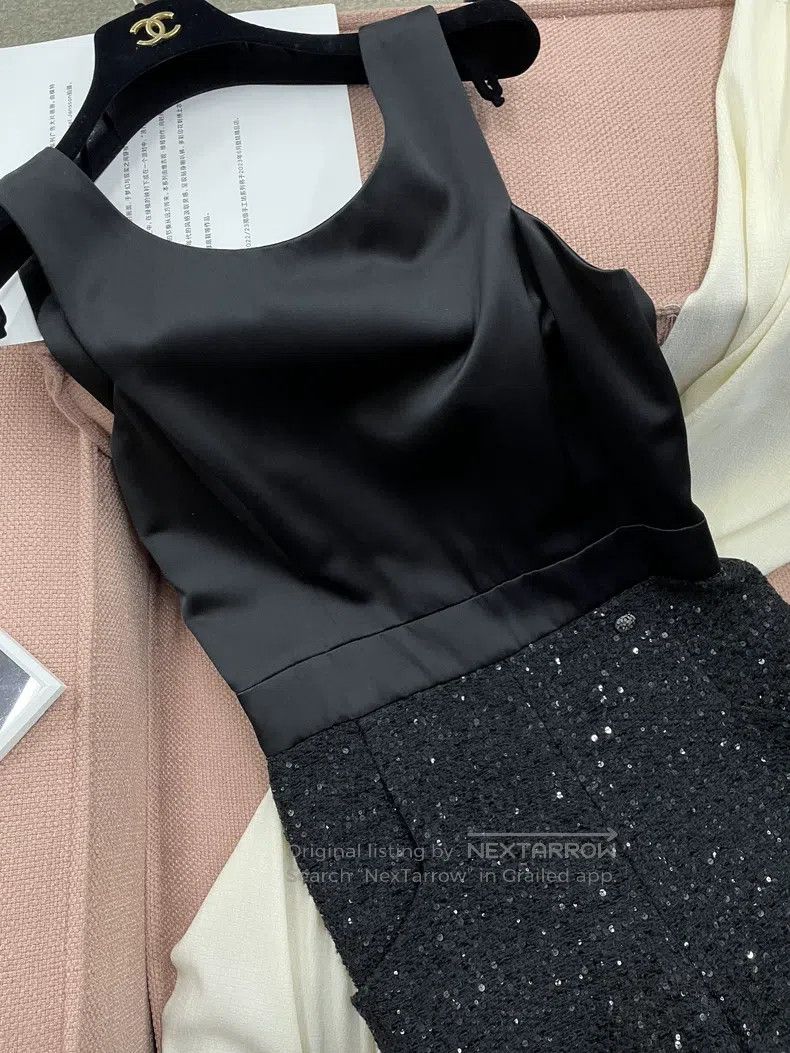 Chanel Chanel 18K stitched sequin jumpsuit Size 26" / US 2 / IT 38 - 2 Thumbnail