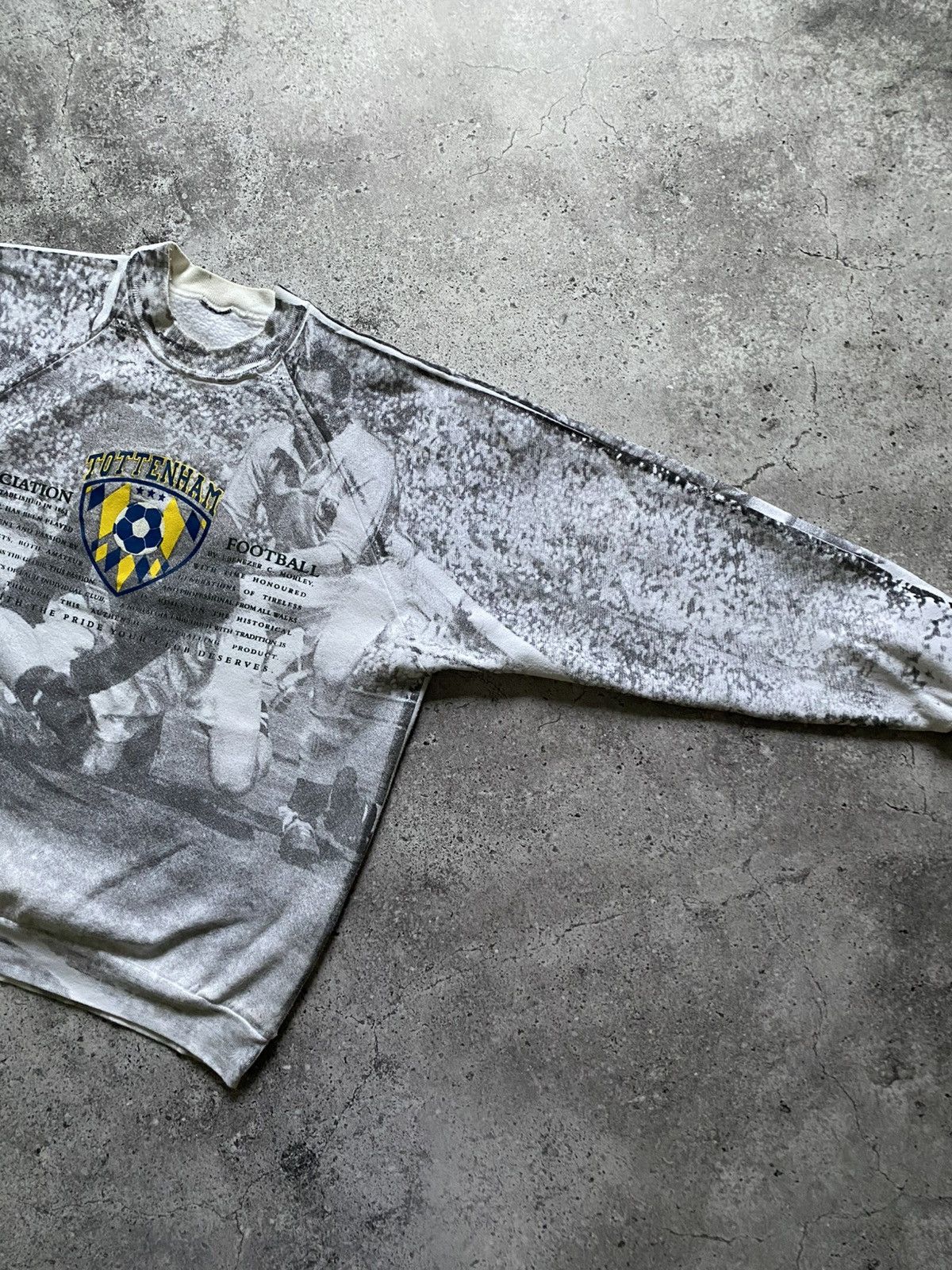 Vintage Vintage England Football Sweatshirt, Tottenham Style Retro Size US L / EU 52-54 / 3 - 6 Thumbnail
