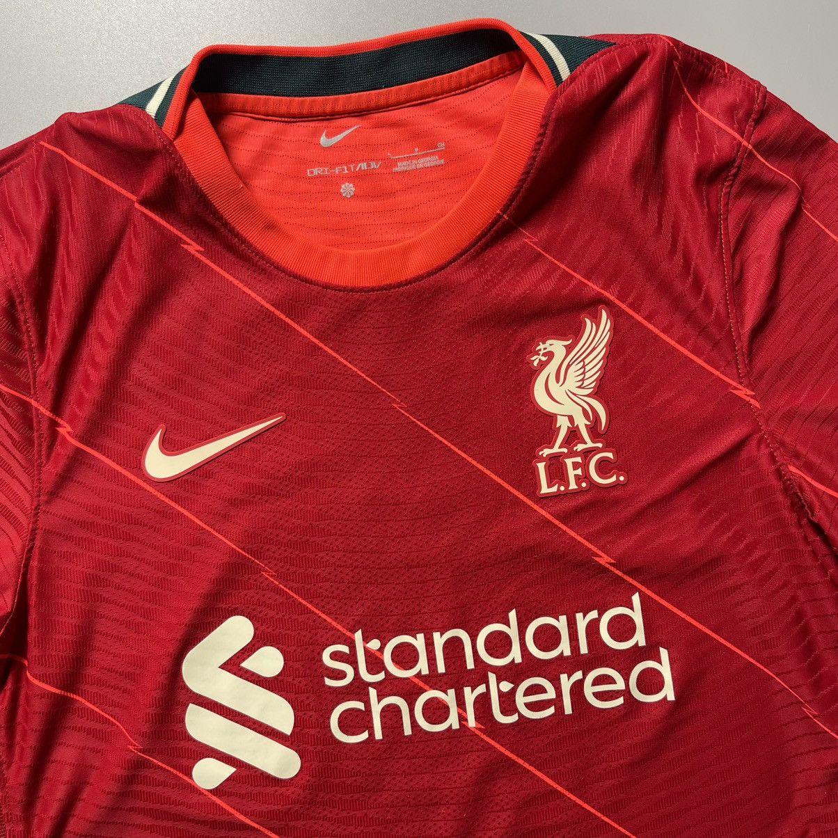 Nike × Vintage LIVERPOOL NIKE 2021/2022 FOOTBALL HOME JERSEY #11 SALAH Size US S / EU 44-46 / 1 - 4 Thumbnail