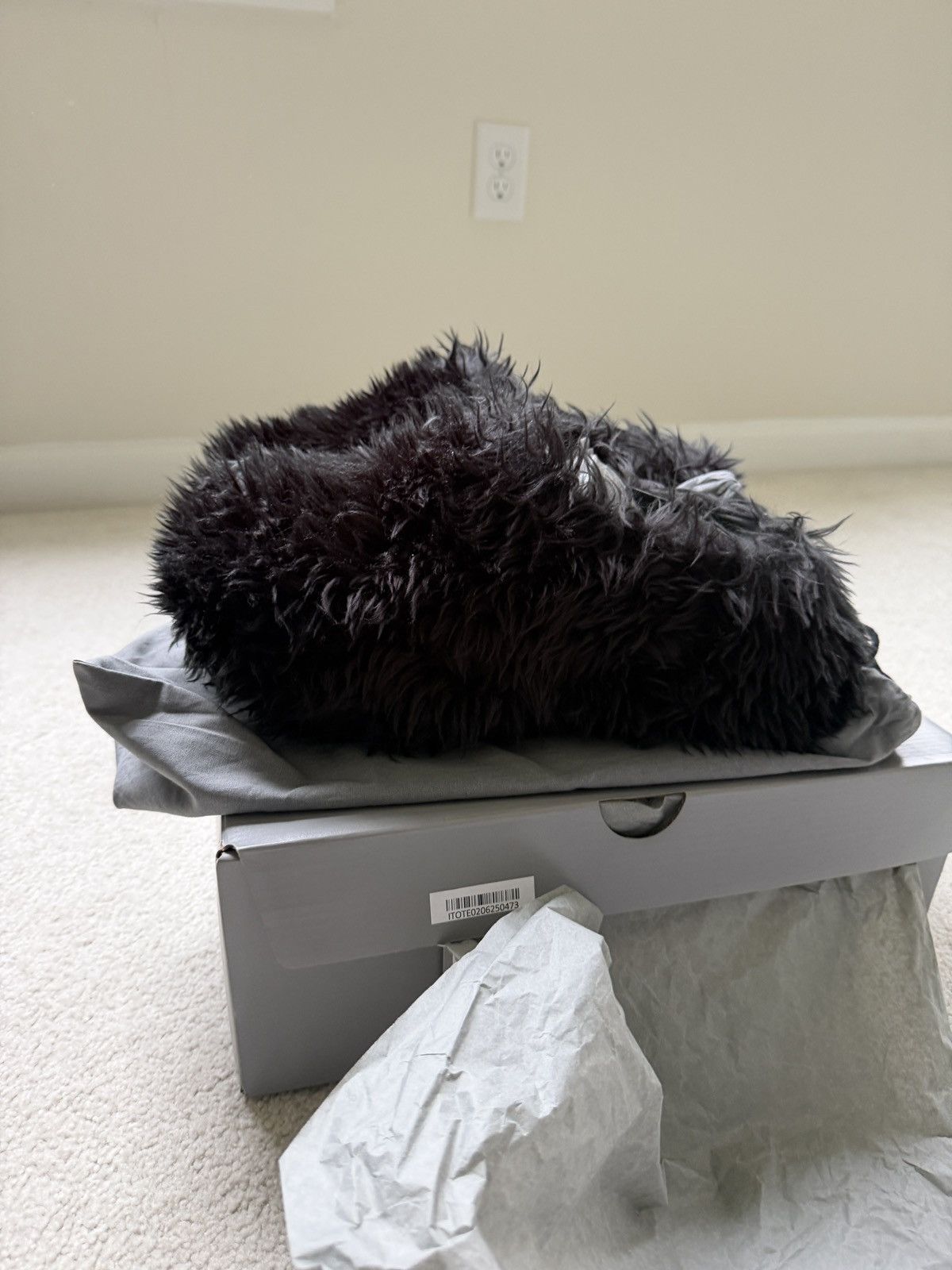 Balenciaga BB FUR CROCS Size US 8 / EU 41 - 4 Thumbnail