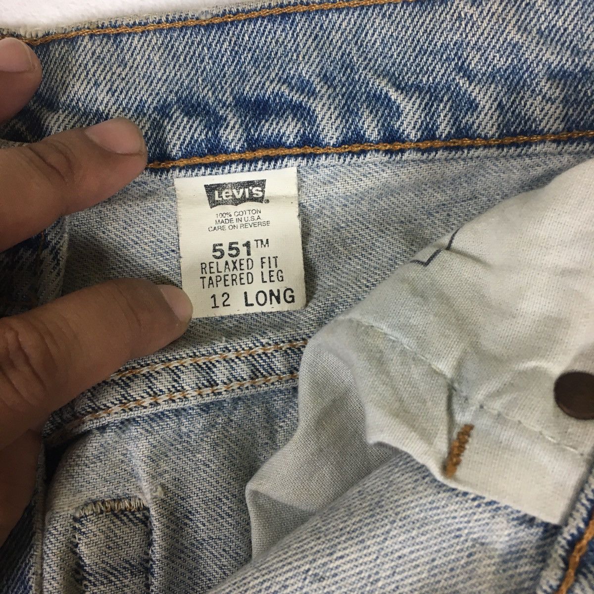Levi's Vintage 90s Levi’s 551 Relaxed Fit Tapered Leg Long Size US 30 / EU 46 - 11 Thumbnail