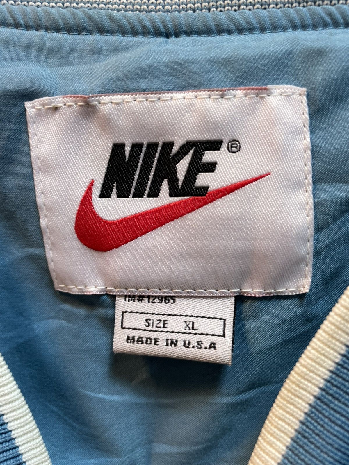 Nike Vintage Nike Big Logo V-Neck Windbreaker Size US XL / EU 56 / 4 - 3 Thumbnail