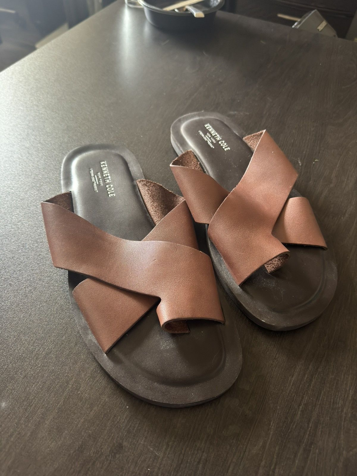 Kenneth Cole Ideal Leather Sandal Size US 10 / EU 43 - 2 Thumbnail