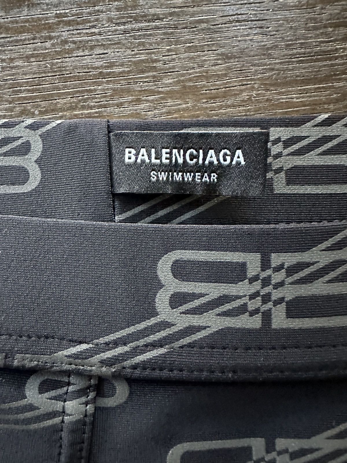 Balenciaga Balenciaga body con swim trunks shorts Size US 32 / EU 48 - 2 Thumbnail