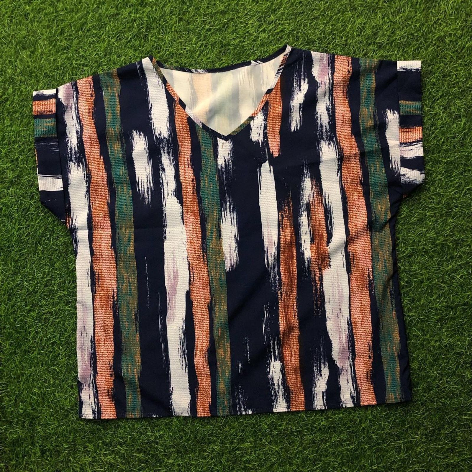 Other Women’s Navy/Teal Patterned Cuff Sleeve Blouse Size L / US 10 / IT 46 - 1 Thumbnail