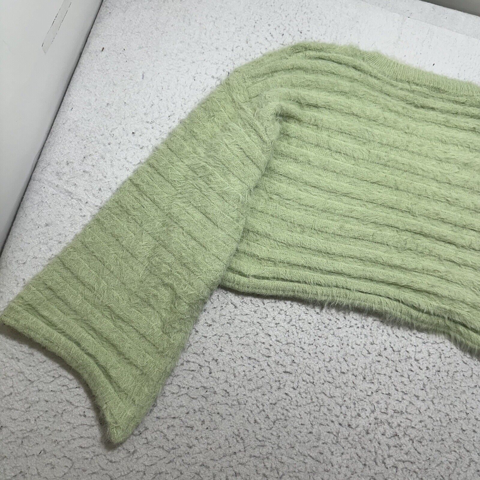 Forever 21 Forever 21 Large Oversized Cropped Sweater Fuzzy Mint Green Size L / US 10 / IT 46 - 9 Thumbnail
