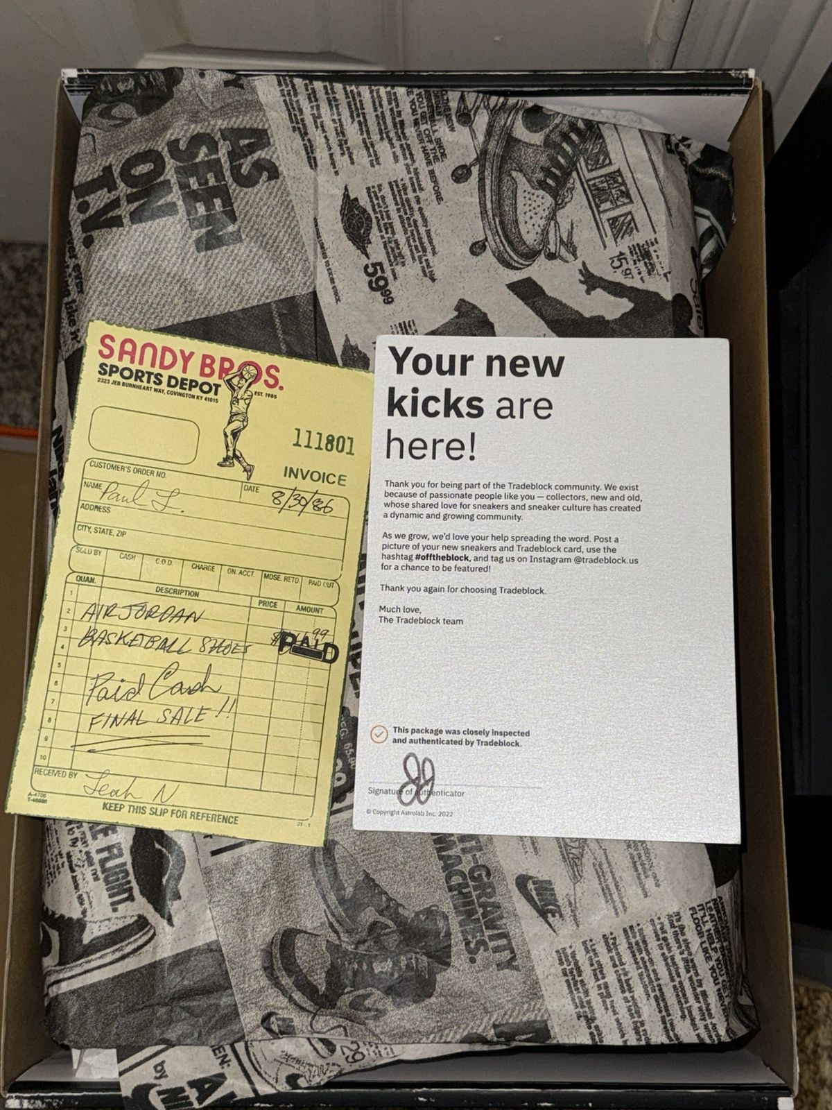 Jordan Brand Jordan 1 Chicago Lost and Found Size US 11 / EU 44 - 7 Thumbnail