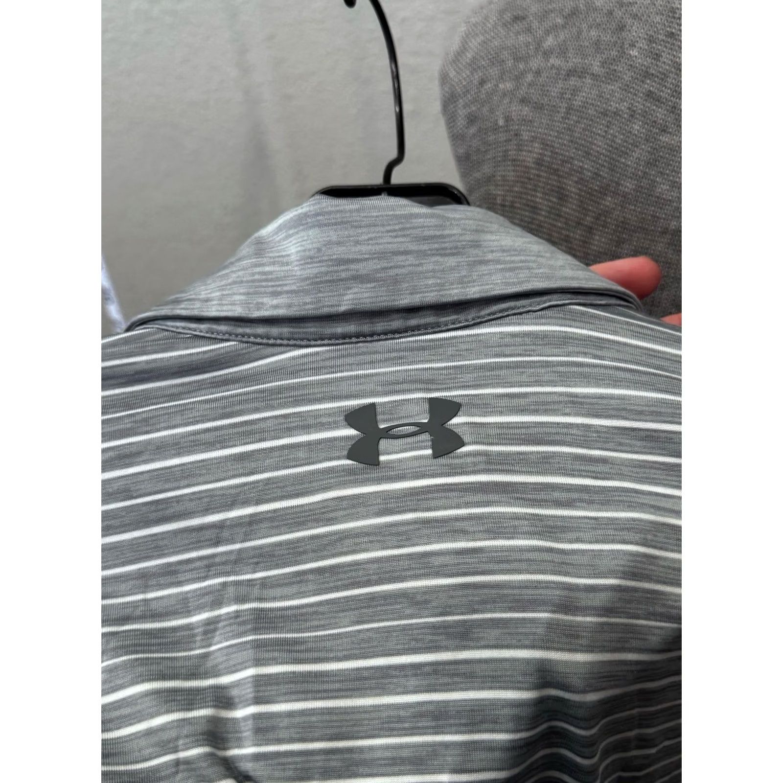 Under Armour Under Armour POLO SHIRT Men Medium M Gray Stripe DG Heart Size US M / EU 48-50 / 2 - 8 Thumbnail