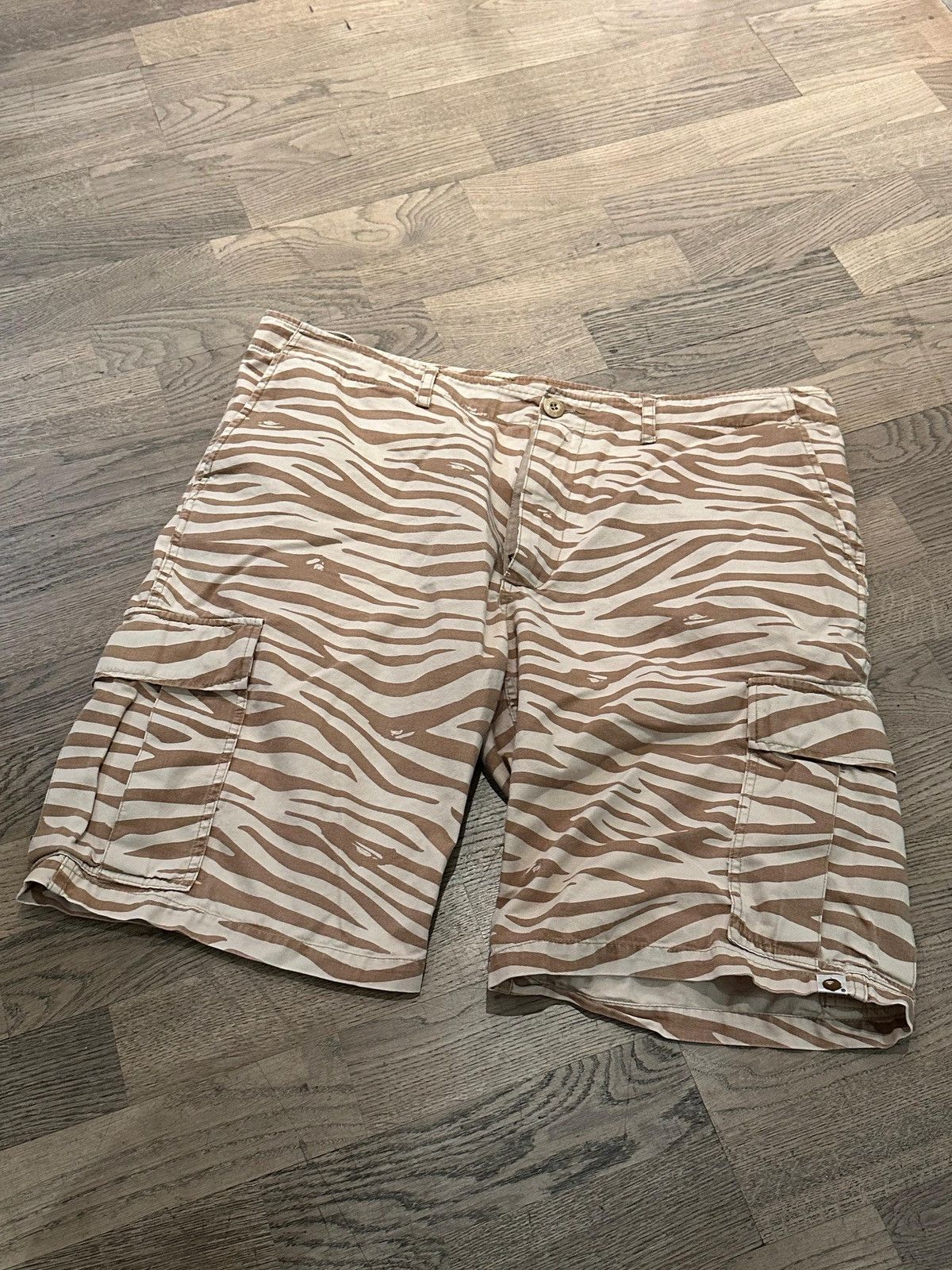 Bape A Bathing Ape BAPE Zebra Print Cargo Shorts Size US 34 / EU 50 - 1 Thumbnail