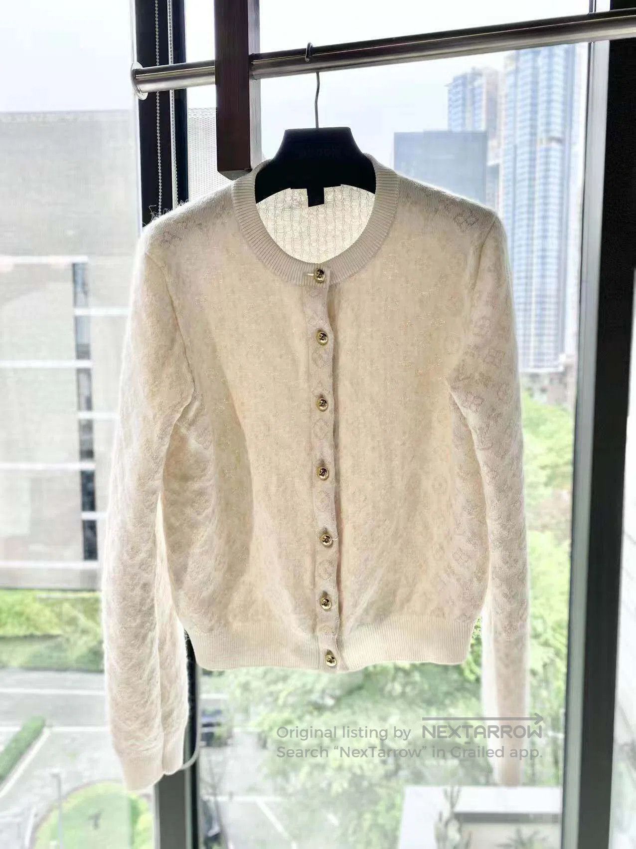 Louis Vuitton Louis Vuitton Presbyon printed with gold buttons wool knit Size M / US 6-8 / IT 42-44 - 2 Thumbnail