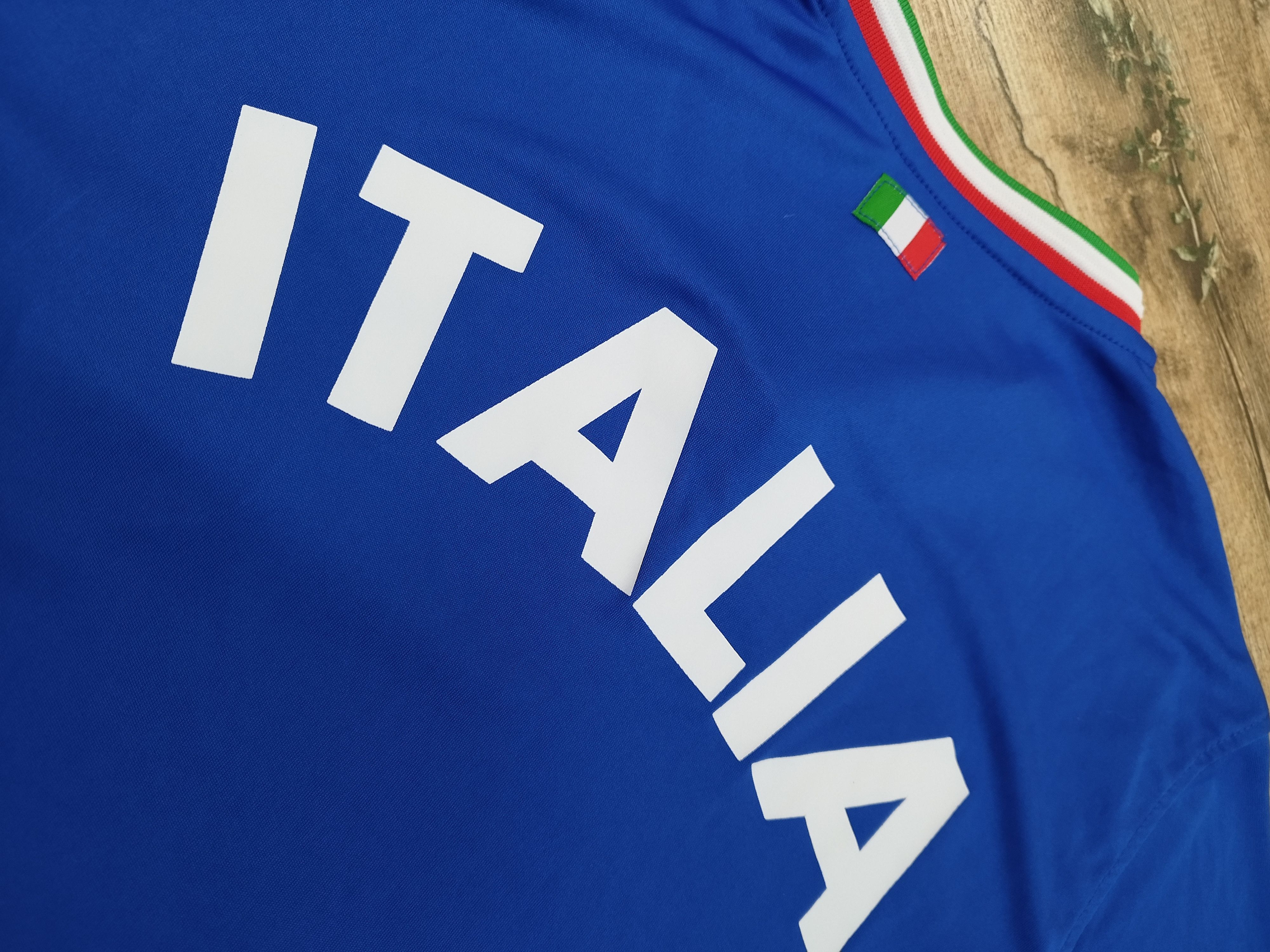Other Italia Football Jersey Jersey T-Shirt Size L Italy Soccer Size US L / EU 52-54 / 3 - 10 Thumbnail