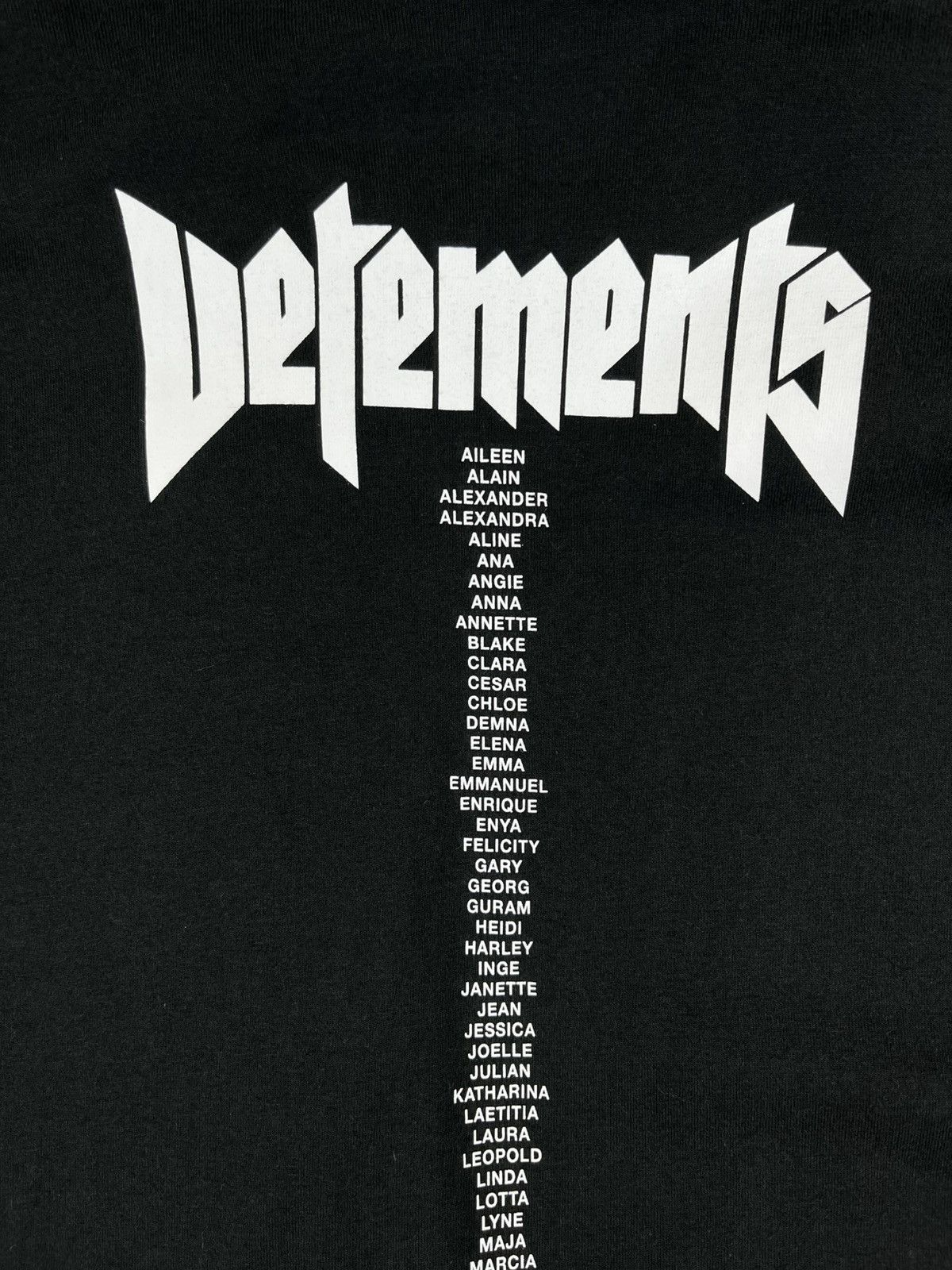 Vetements SS17 Vetements Hanes Staff Tour Hoodie Black Size US M / EU 48-50 / 2 - 4 Thumbnail