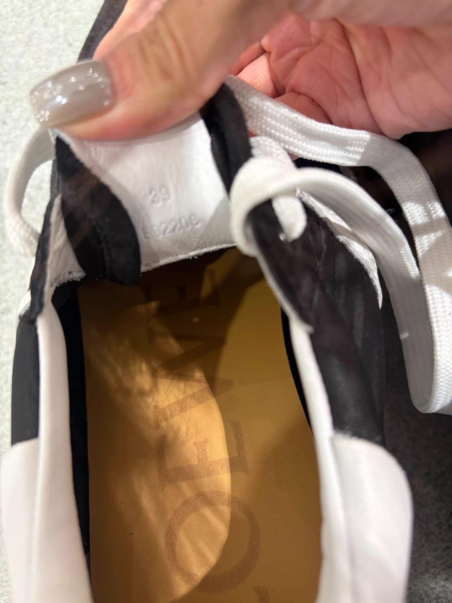 Loewe Loewe Classic Colorway 39 99 new sneakers Size US 8.5 / IT 38.5 - 4 Thumbnail
