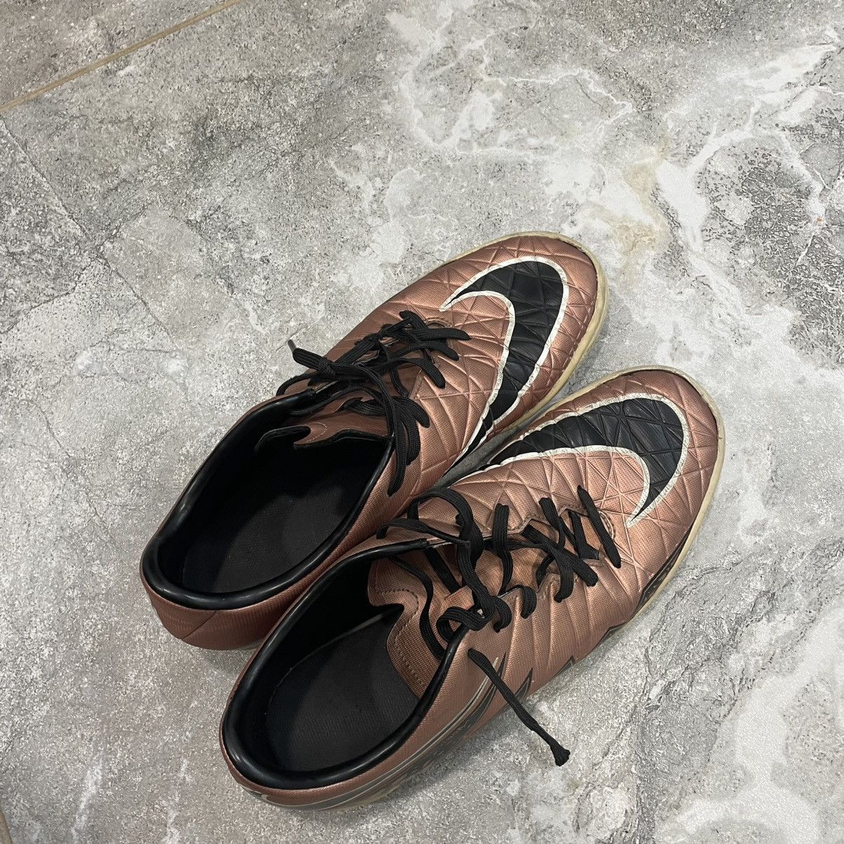Nike 41 Nike hypervenom Soccer Cleats shoes boots sneakers Size US 8 / EU 41 - 8 Thumbnail