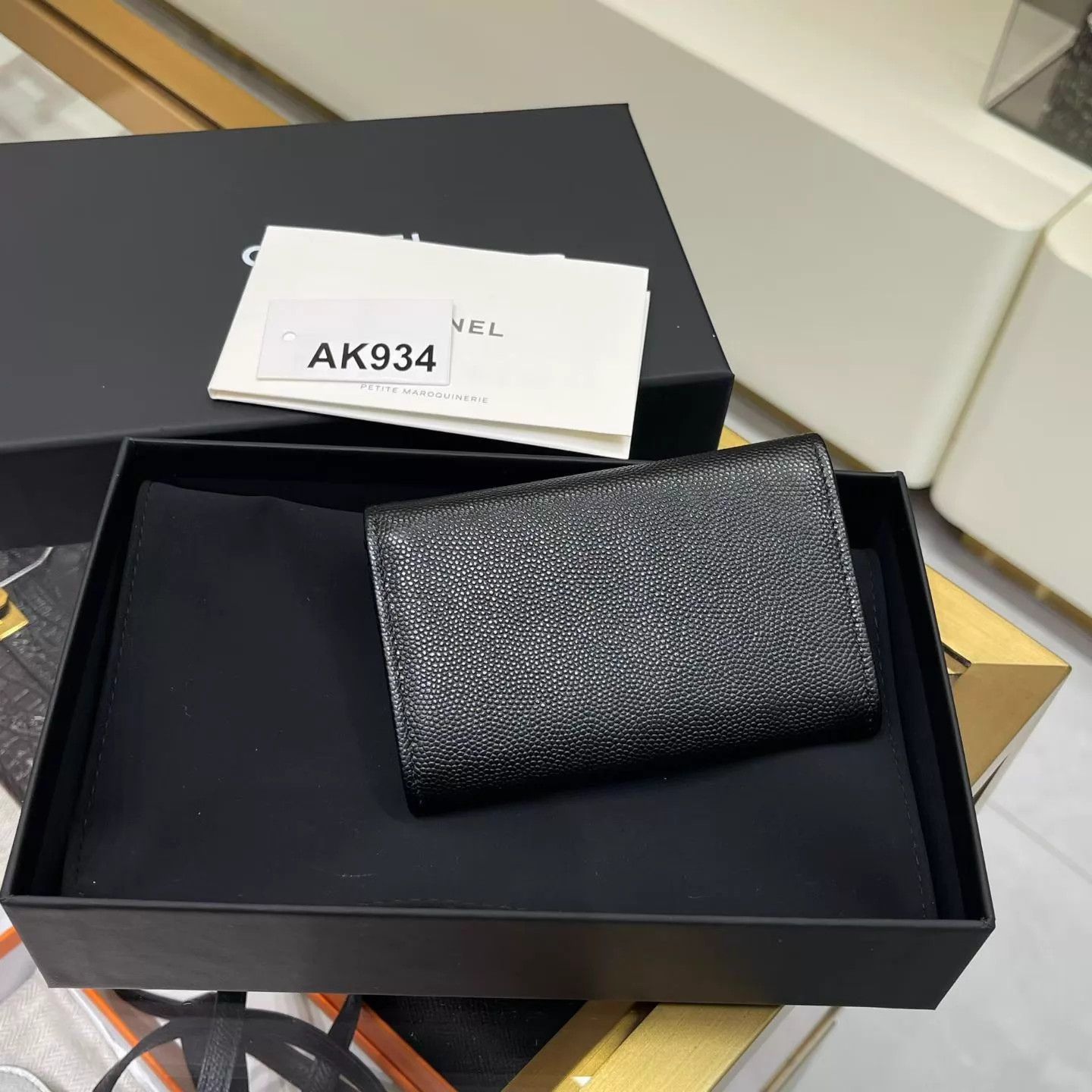 Chanel Chanel 26C Black Short Wallet Almost New Boxed Chip Size ONE SIZE - 4 Thumbnail