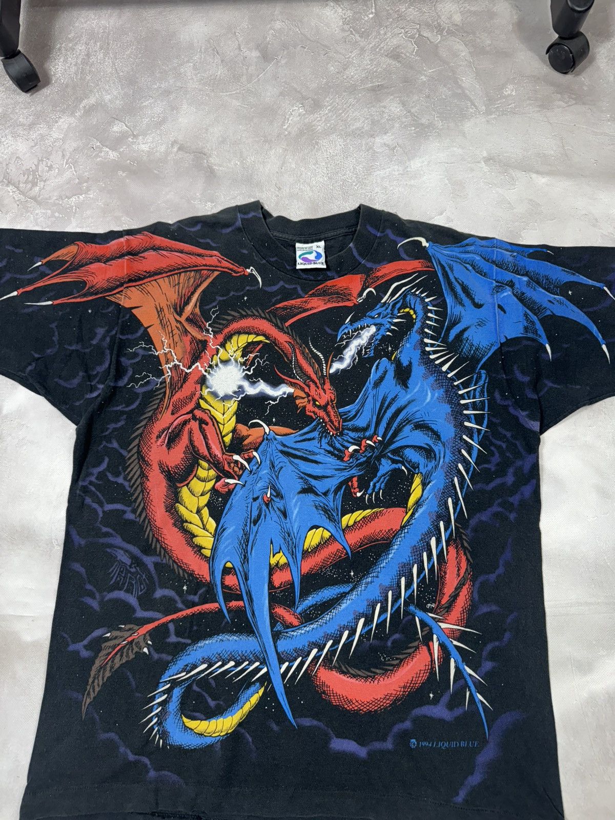 Liquid Blue Vintage Liquid Blue 1994 Fighting Dragon Overprint Tee Size US XL / EU 56 / 4 - 4 Thumbnail
