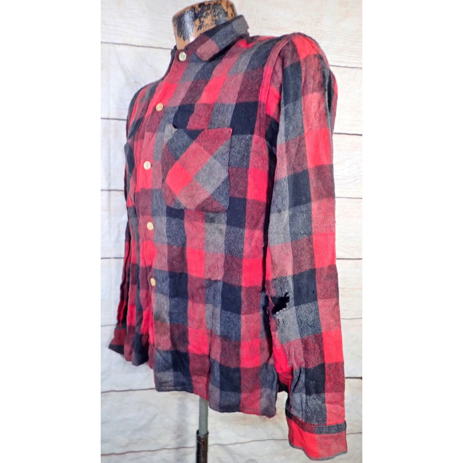 Vintage VINTAGE Maywoods Shirt M Men Wool Flannel Red Black Plaid 50s 60s Workwear Pockets Button-Up Wool or Wool blend Vintage 1950s 1960s Mens Size US M / EU 48-50 / 2 - 2 Thumbnail