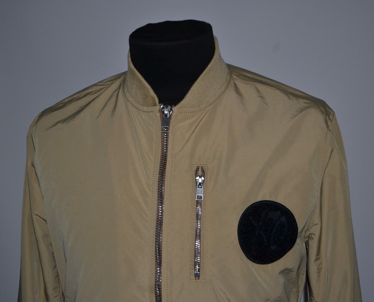 XO H&M The Weeknd XO Nylon Bomber Jacket Beige Size M Size US M / EU 48-50 / 2 - 5 Thumbnail