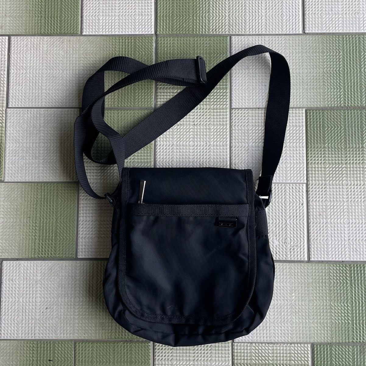 Japanese Brand × Yohji Yamamoto SAC COMPANY LIMITED BLACK SLING BAG Size ONE SIZE - 4 Thumbnail
