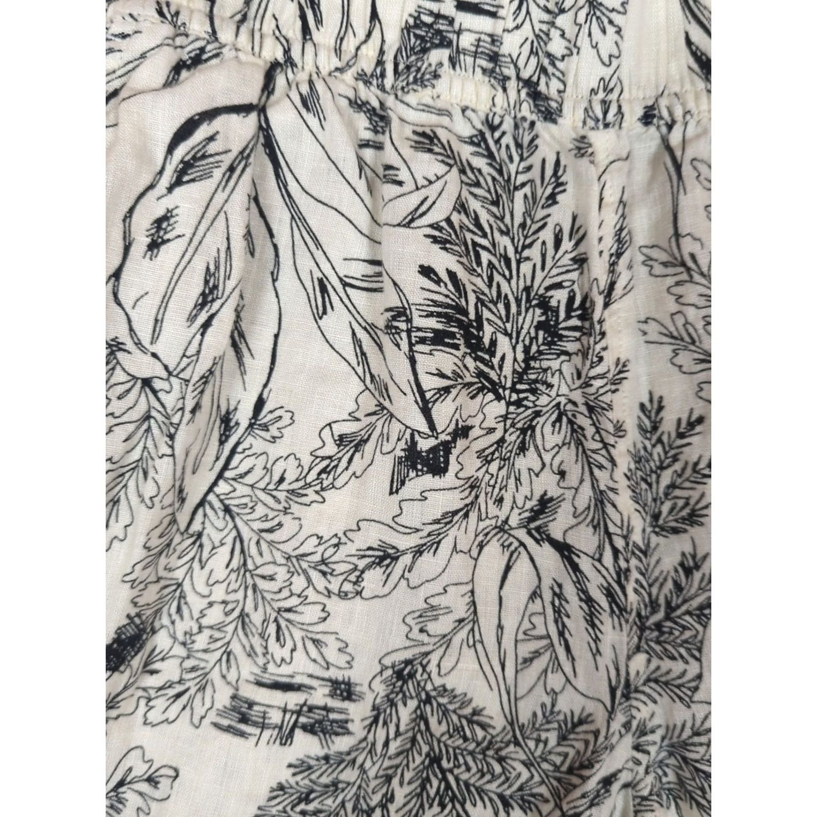 Vintage Tahari Women's Cream/Black Floral Linen Wide-Leg Pull-On Cropped Pants Beachy Size 28" / US 6 / IT 42 - 2 Thumbnail