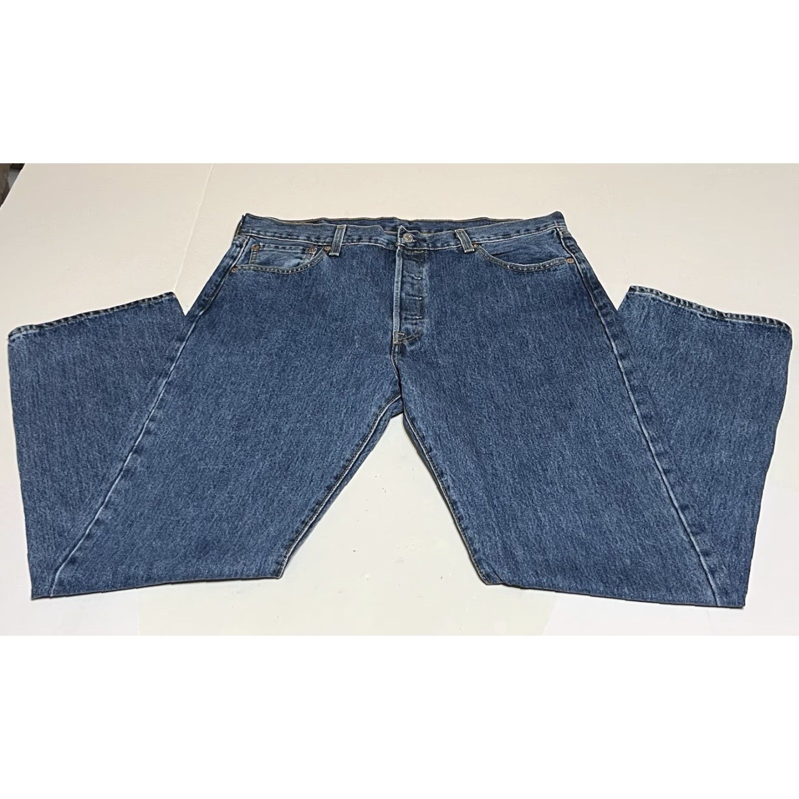 Levi's Levi's 501 Jeans Mens 36x30 Blue Regular Straight Leg Button Fly Denim 5-Pocket USA Vintage? No (remove question) Size US 36 / EU 52 - 2 Thumbnail