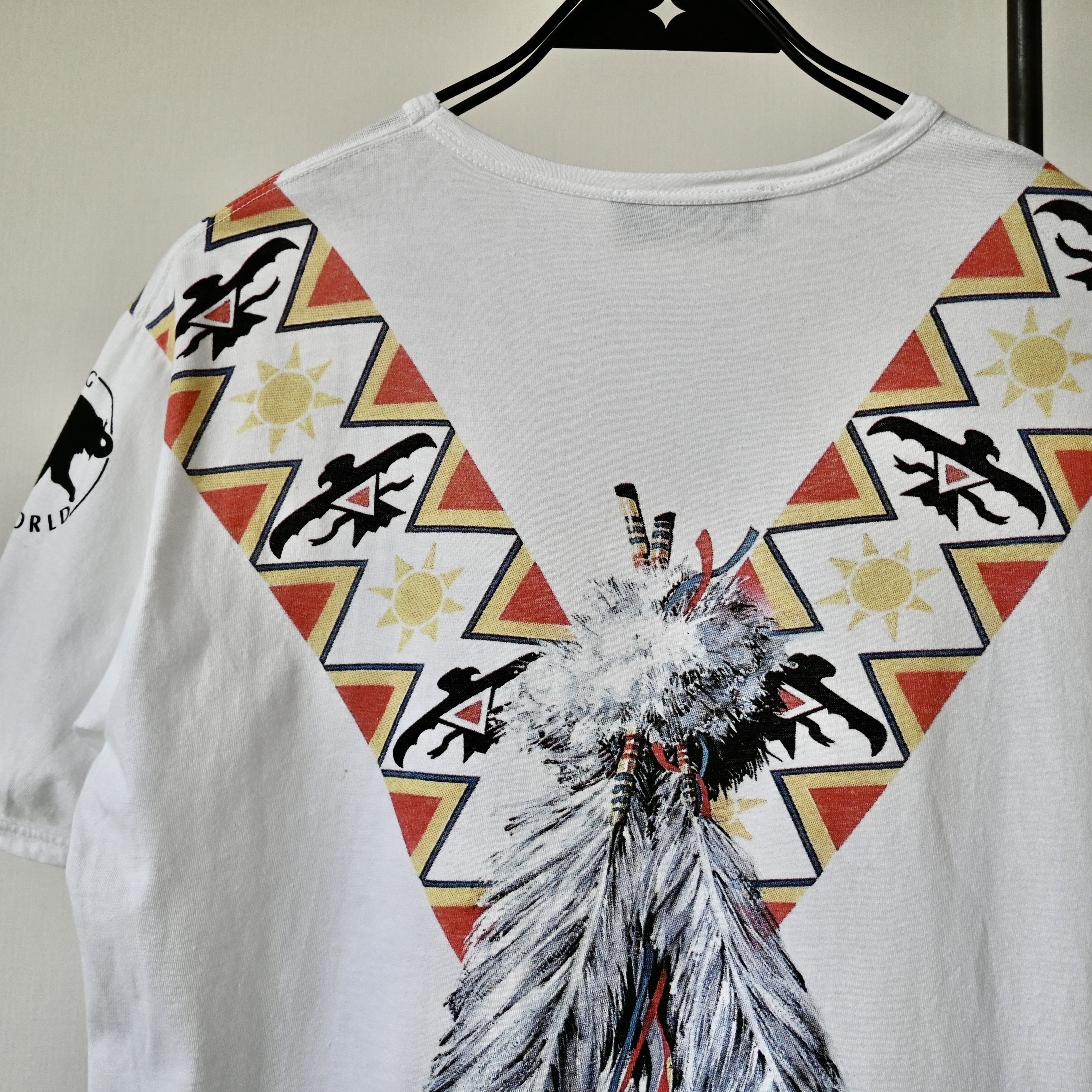 Vintage VTG 2000s HUNTING WORLD tribal chief T-shirt, made in Italy Size US L / EU 52-54 / 3 - 4 Thumbnail