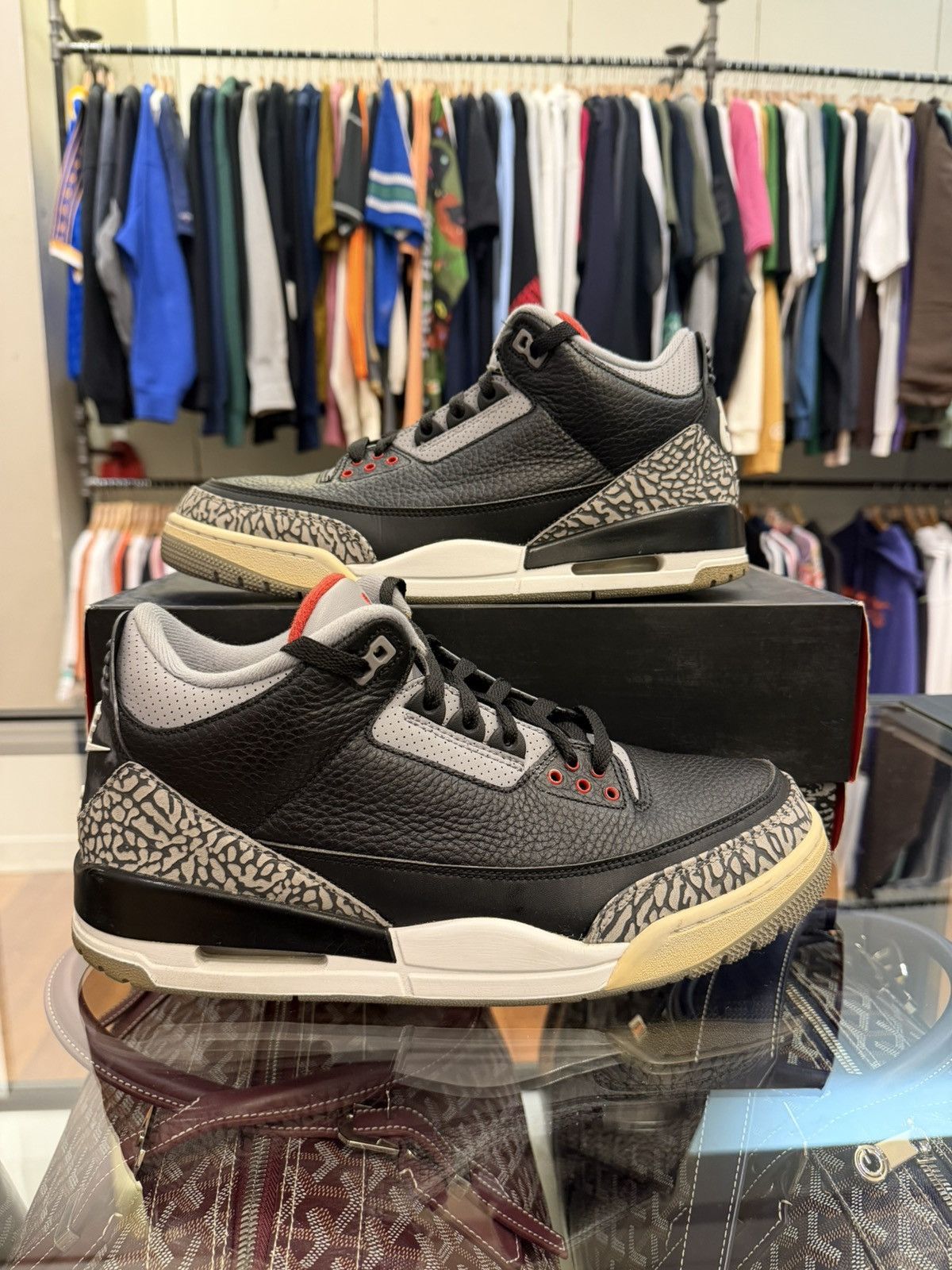 Jordan Brand Jordan 3 Retro 'Black Cement' (2018) Size US 10.5 / EU 43-44 - 1 Thumbnail