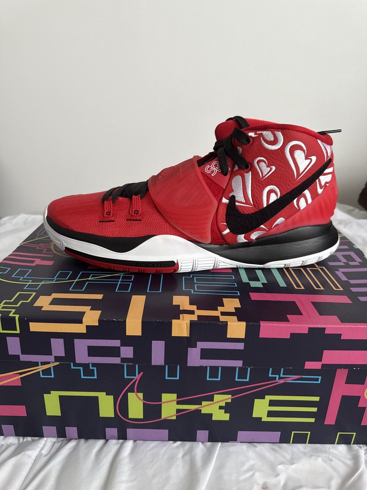 Nike Nike x SneakerRoom Kyrie 6 "Mom" (Red) Size US 13 / EU 46 - 8 Thumbnail