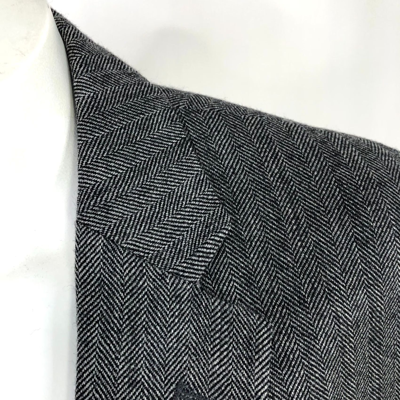 Joseph Joseph & Feiss Gold Luxury Wool Classic Fit 44 R Wool Sport Coat Herringbone Jacket Mens Regular Notch Lapel Four-Button Vintage No Size US S / EU 44-46 / 1 - 2 Thumbnail