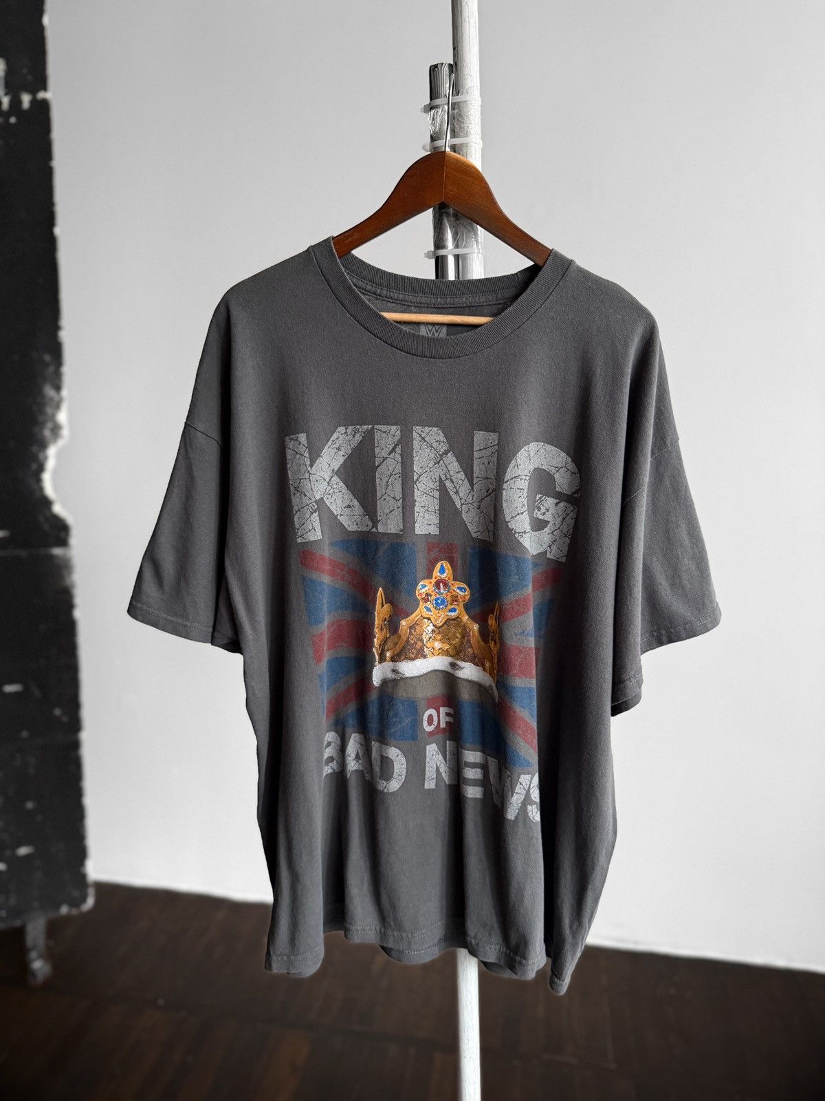 WWE WWE Mens Grey King Corbin King of Bad News Graphic T-Shirt Size US XXL / EU 58 / 5 - 1 Thumbnail