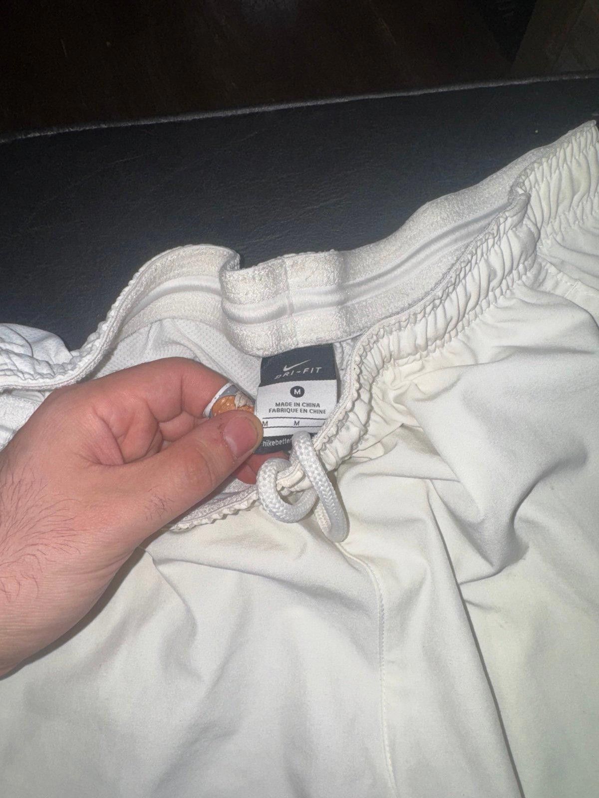 Nike VNTG Y2K Nike Dri-Fit Shorts Rare Mens Sz M White Hoop NBA Size US 32 / EU 48 - 4 Thumbnail