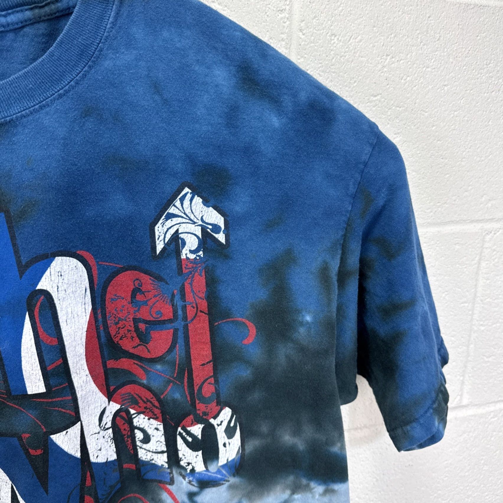 Liquid Blue VINTAGE The Who Liquid Blue Long Live Rock Tie Dye T Shirt 2XL Blues Blue Crew Neck Graphic Print Short Sleeve Men Rock Band Tee 90s Size US XXL / EU 58 / 5 - 7 Thumbnail