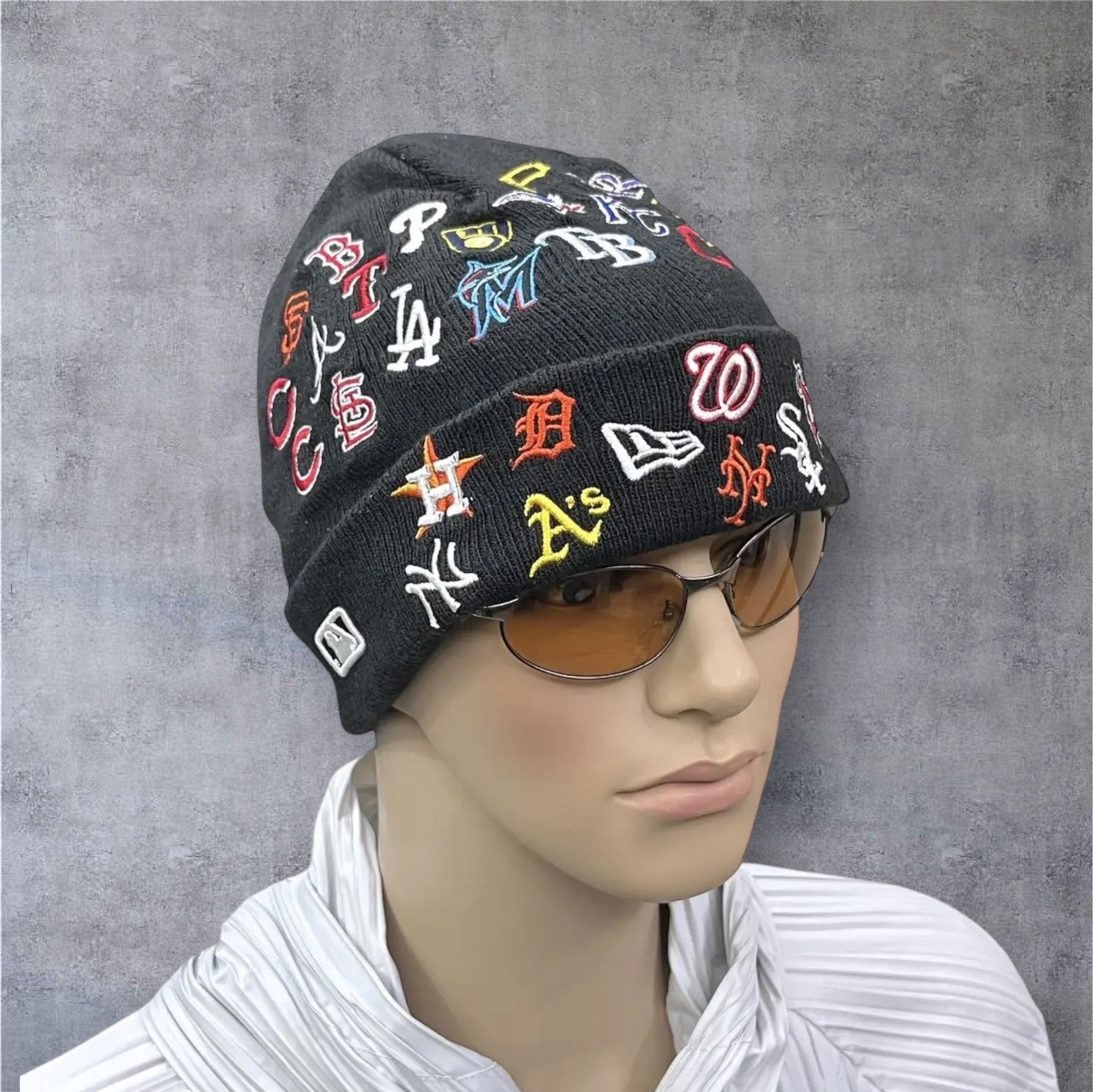 New Era タカシ・ムラカミ ニット帽 ブラック Men's Takashi Murakami Hats | Grailed